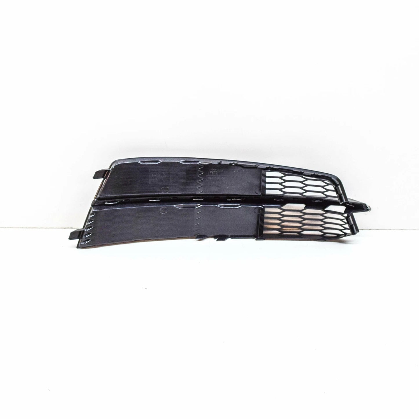 NEW AUDI A6 C7 FRONT LEFT AIR GUIDE GRILLE 4G0807647D9B9