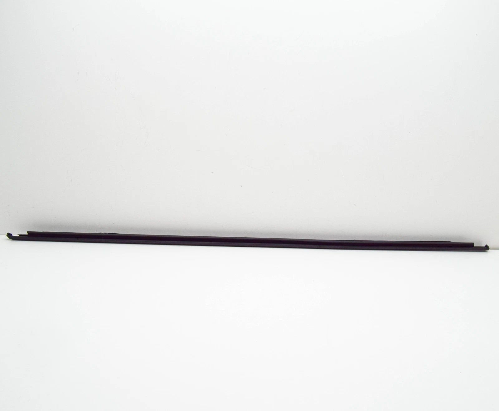 NEW VW PASSAT B8 3G FRONT RIGHT OUTER WINDOW APERTURE SEAL 3G0837478C5AP