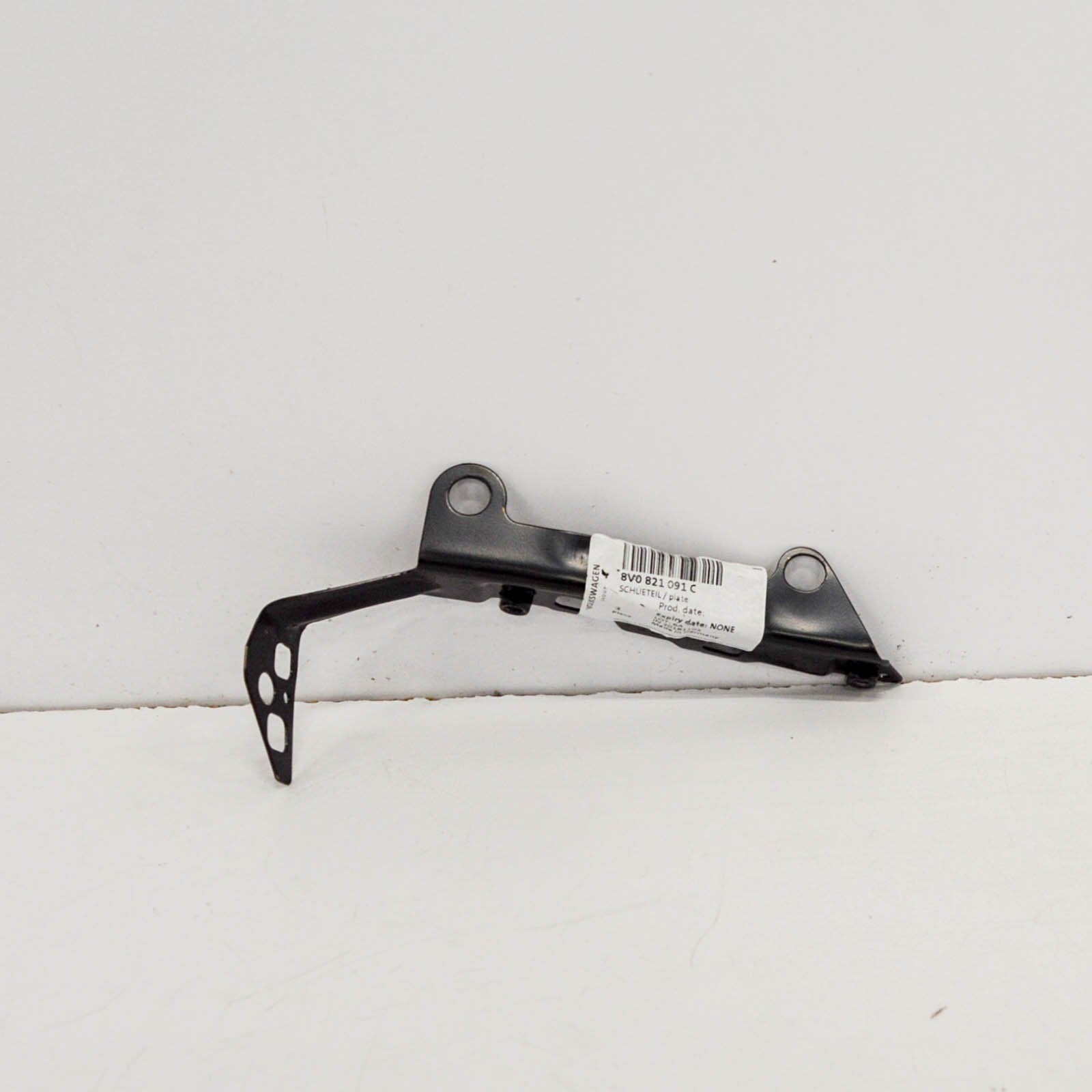 NEW AUDI A3 8V FRONT LEFT SIDE FENDER BRACKET 8V0821091C ORIGINAL