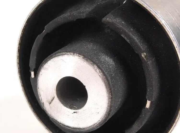 NEW BMW 3 E90 FRONT AXLE PULL ROD RUBBER MOUNTING 31102283579 ORIGINAL