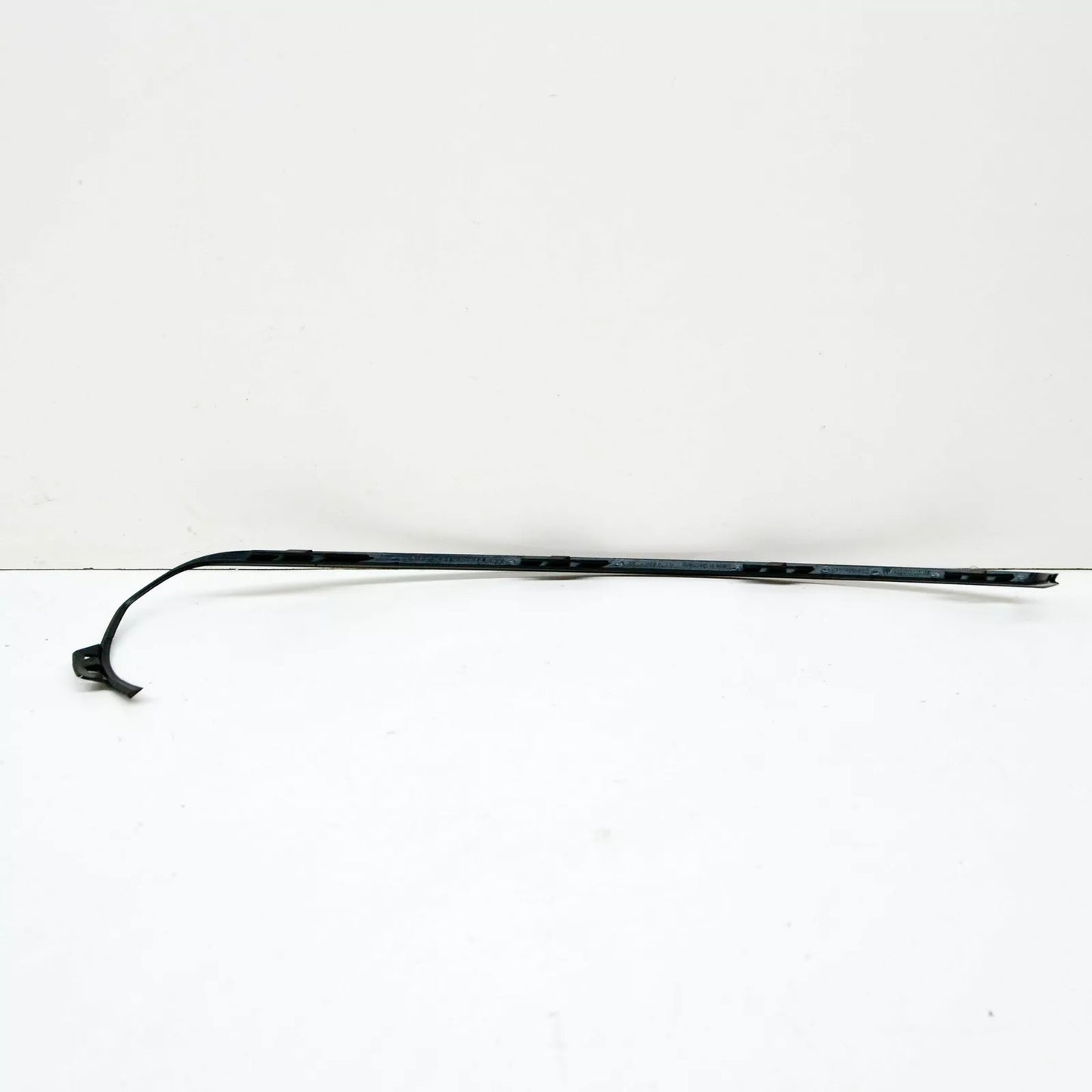 NEW MERCEDES-BENZ A-CLASS W176 FRONT BUMPER LEFT TRIM A1768851722 ORIGINAL