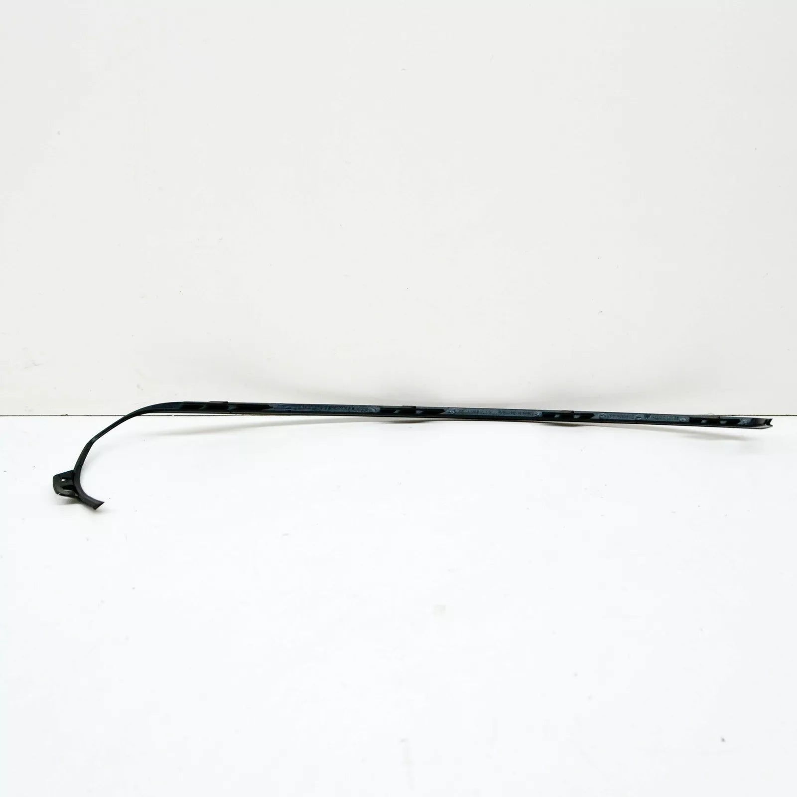 NEW MERCEDES-BENZ A-CLASS W176 FRONT BUMPER LEFT TRIM A1768851722 ORIGINAL