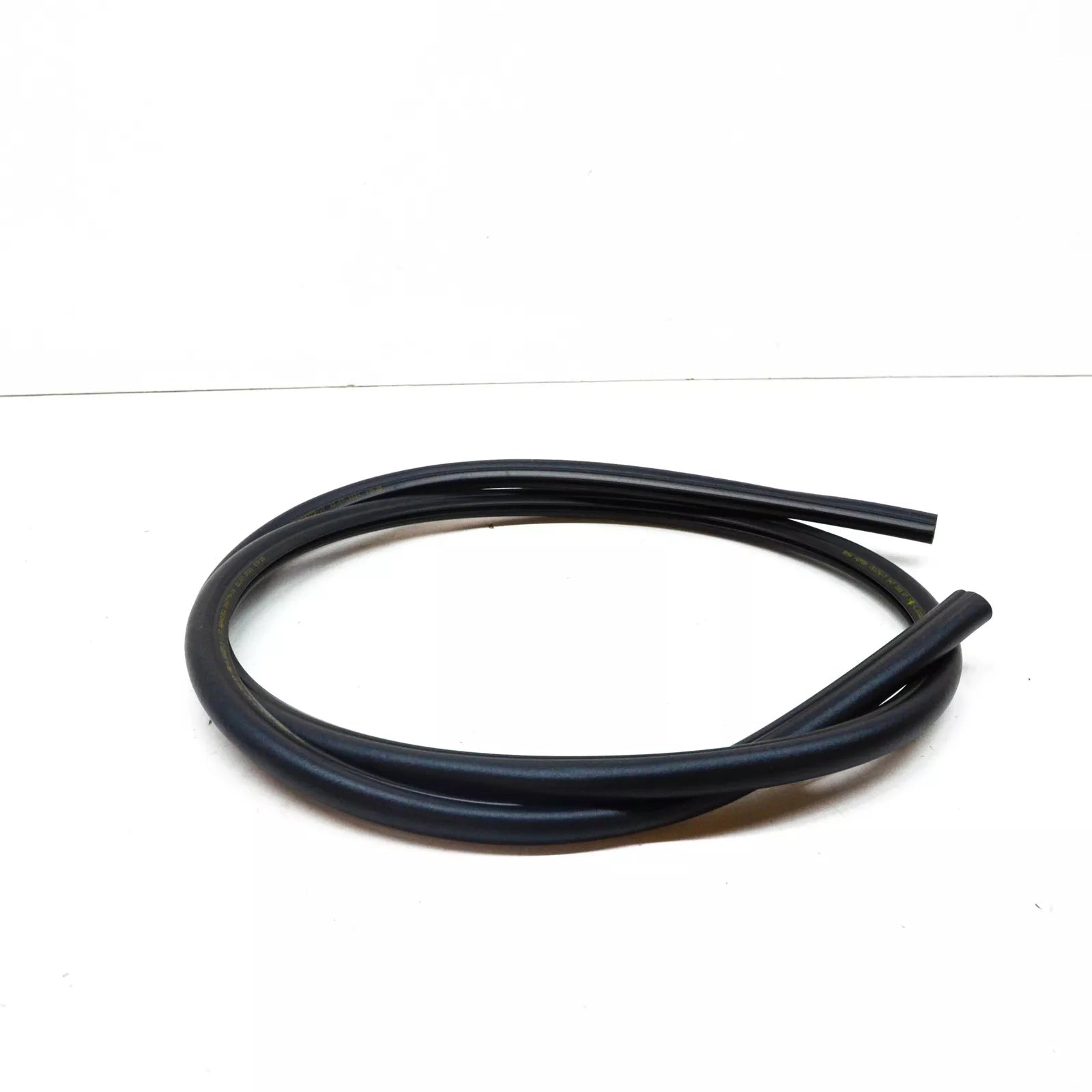 NEW BMW 7 G11 G12 FRONT ENGOINE BONNET HOOD SEAL 51767347393 ORIGINAL