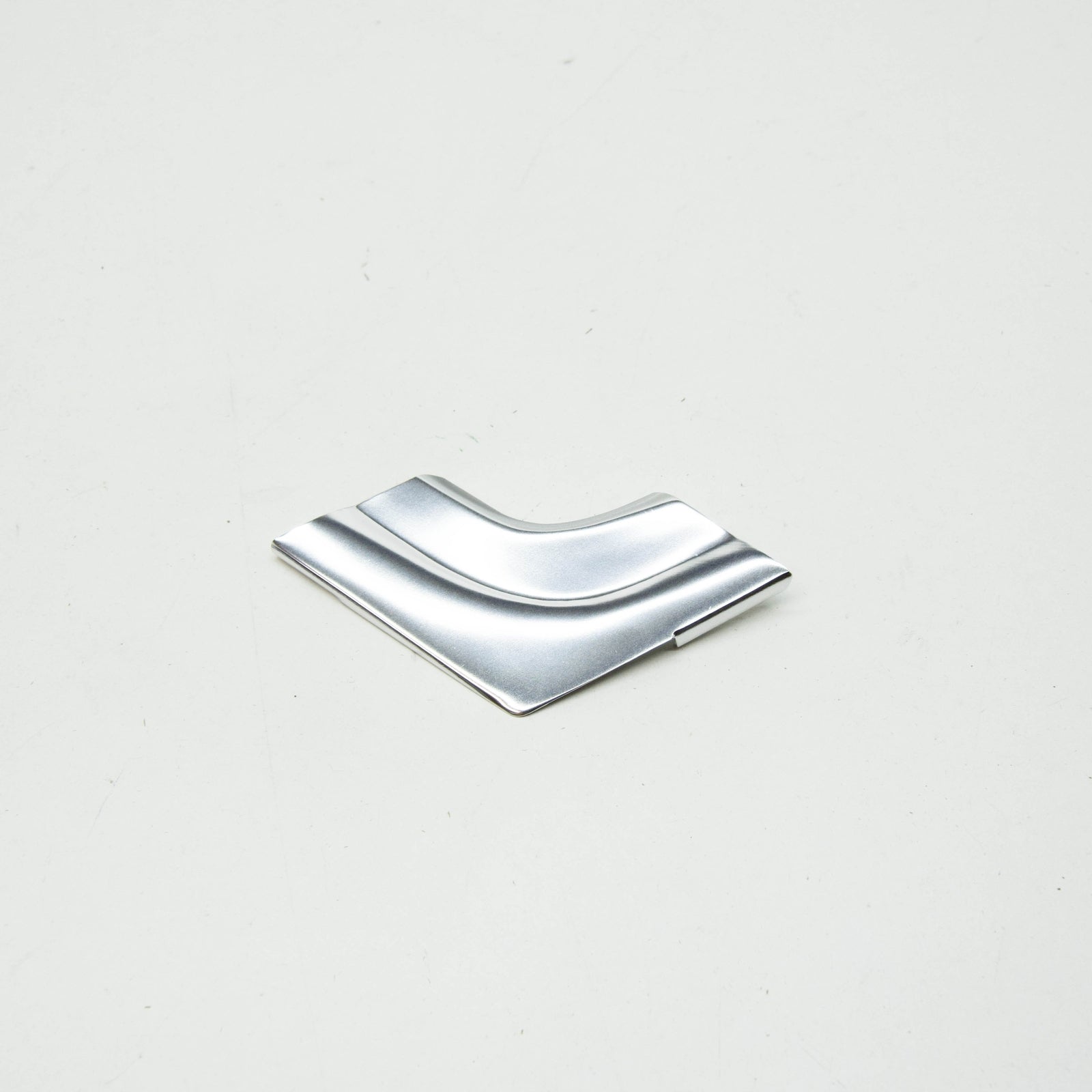 NEW MB SL R107 FRONT WINDSHIELD LEFT OUTER BOTTOM MOULDING A1076712130 ORIGINAL