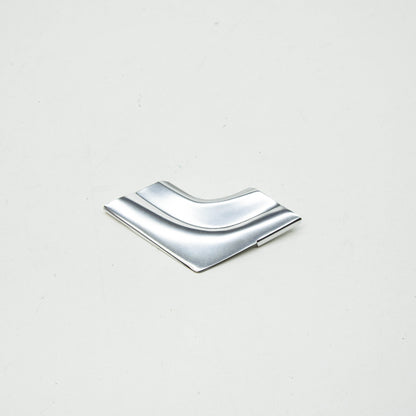 NEW MB SL R107 FRONT WINDSHIELD LEFT OUTER BOTTOM MOULDING A1076712130 ORIGINAL