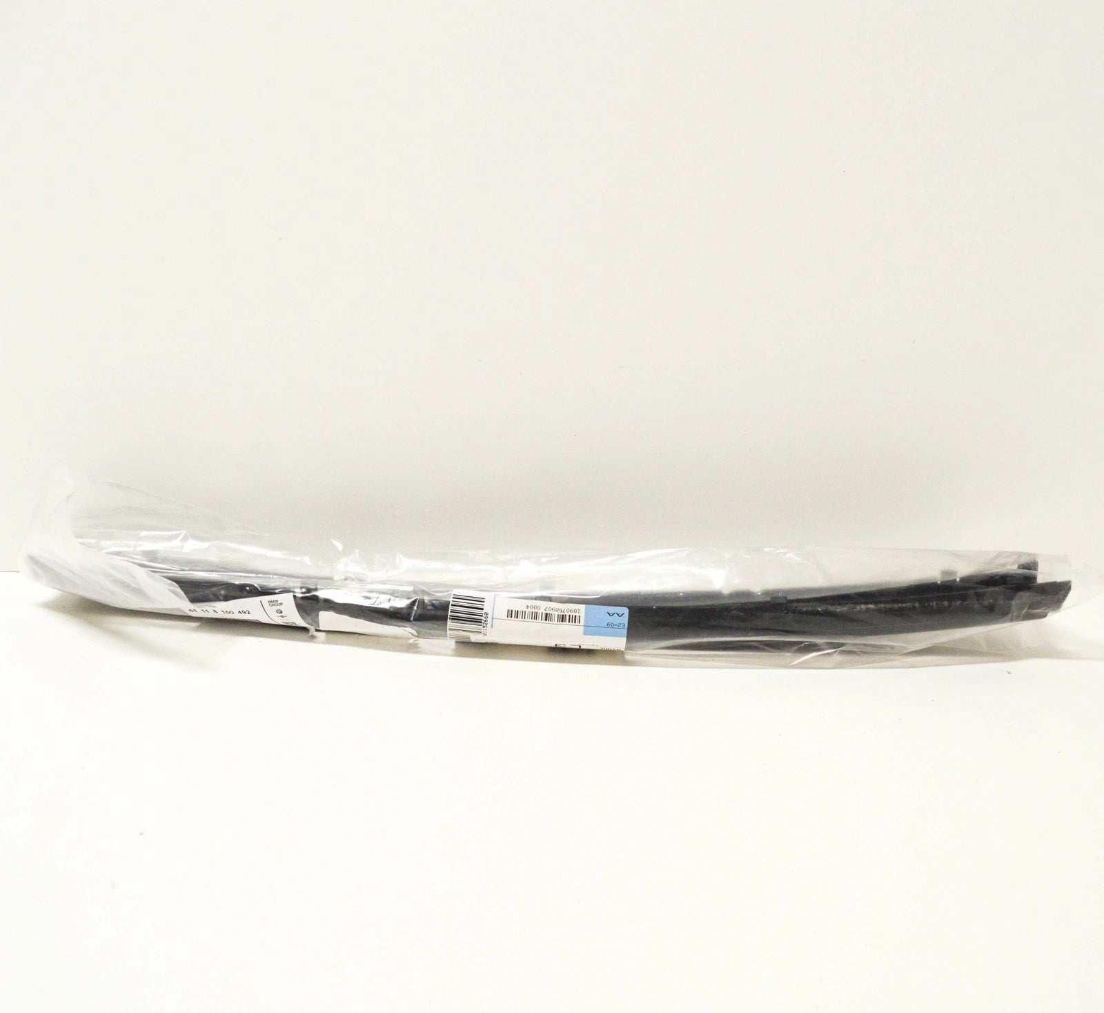 NEW BMW E38 SEDAN NUMBER PLATE STRIP 8150492 51118150492 ORIGINAL