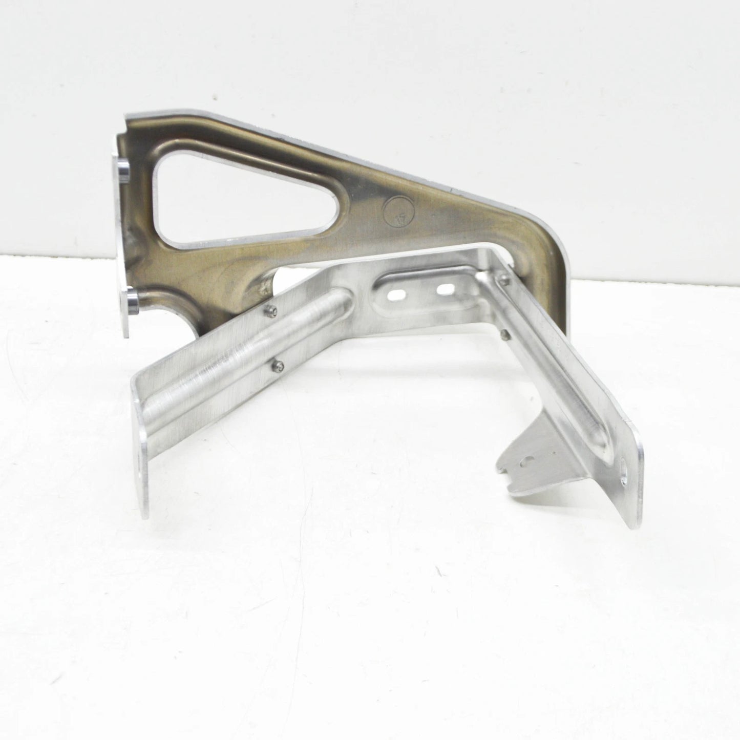 NEW BMW I8 I12 REAR LEFT QUARTER PANEL BRACKET 7431793 51437431793 ORIGINAL