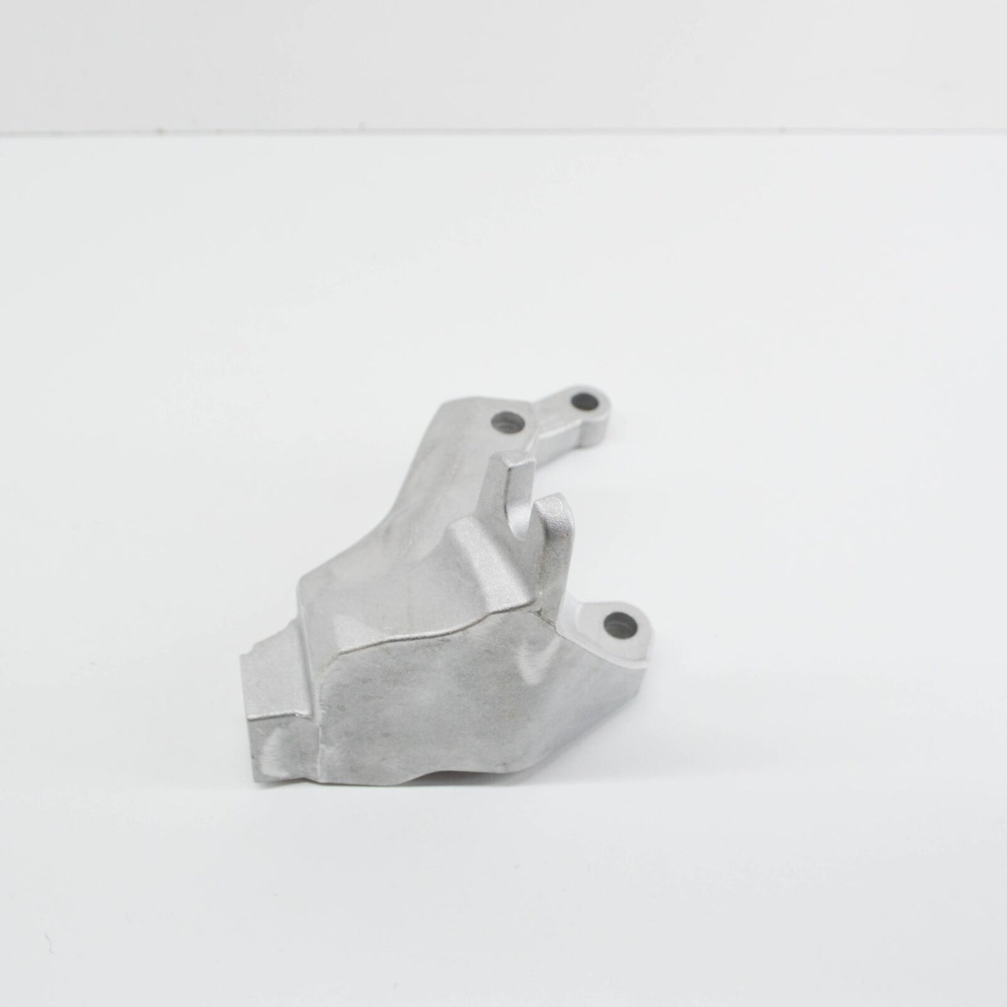 new ford focus mk3 c346 transmission gearbox support 1684930 original