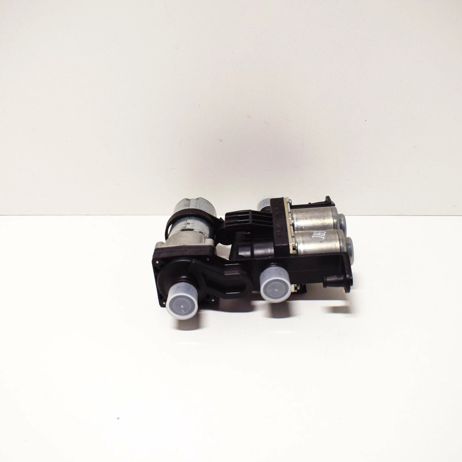 NEW BMW E38 E39 HVAC HEATER CONTROL VALVE WITH WATER PUMP 8374994 64118374994