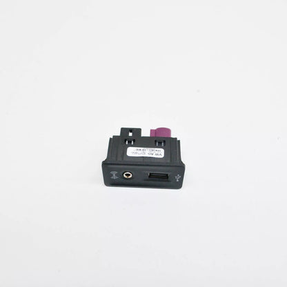 NEW VOLKSWAGEN BEETLE A5 USB AND AUX-IN CONNECTION 5G0035222F