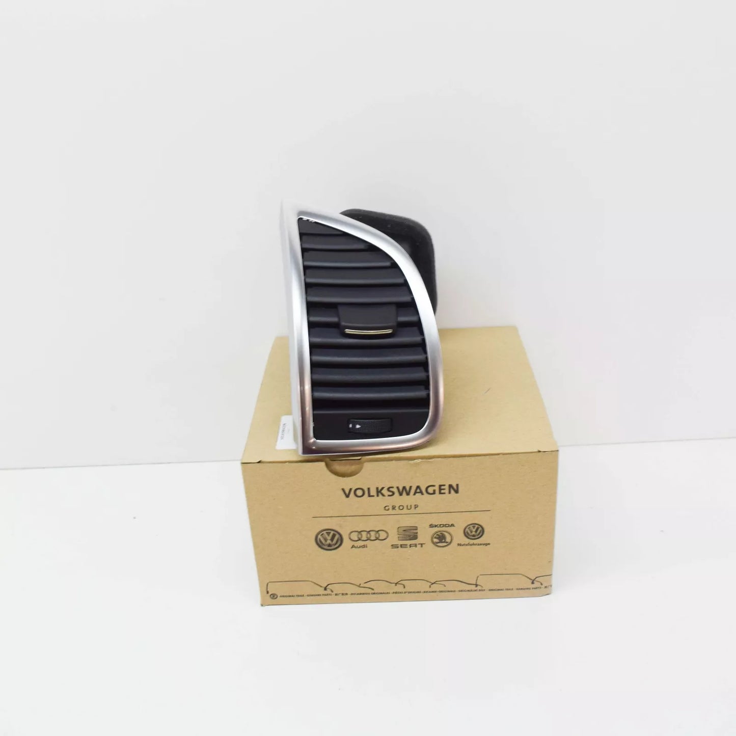 NEW AUDI Q7 4L FRONT LEFT DASHBOARD AIR VENT DUCT 4L0820901T3Q7 ORIGINAL