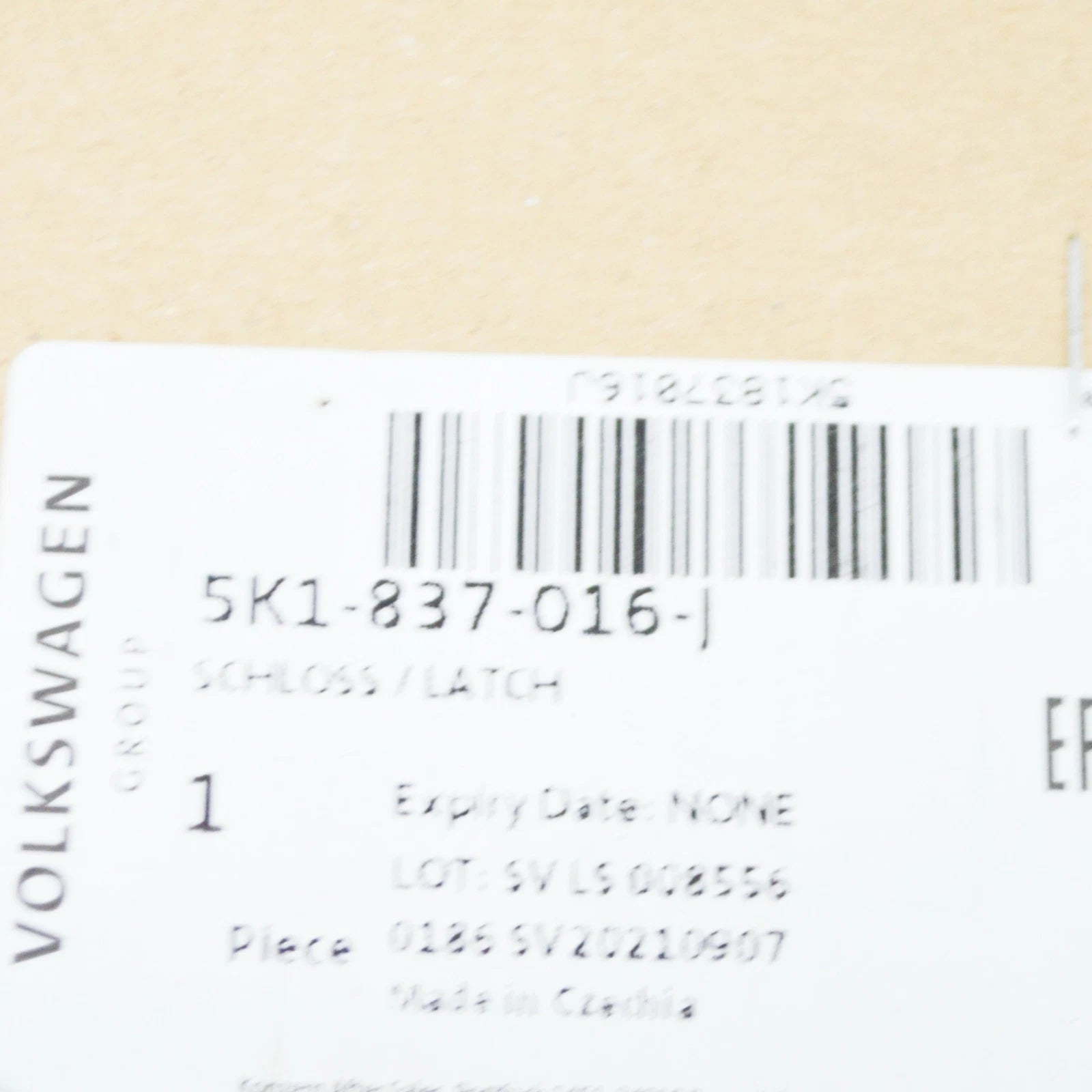 NEW VOLKSWAGEN JETTA MK6 FRONT RIGHT DOOR LOCK LHD 5K1837016J ORIGINAL