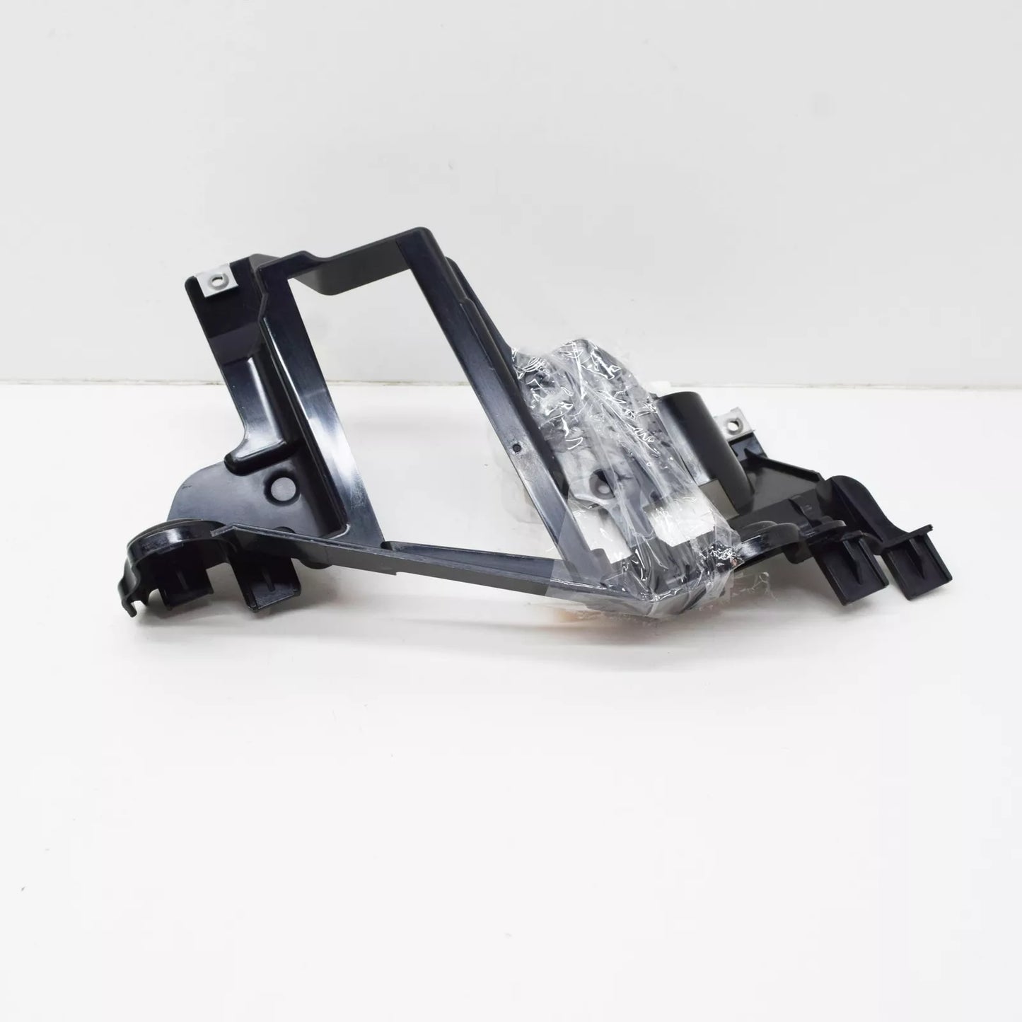 NEW BMW X5 E53 FRONT LEFT HEADLIGHT BRACKET 63126927797 6927797 ORIGINAL