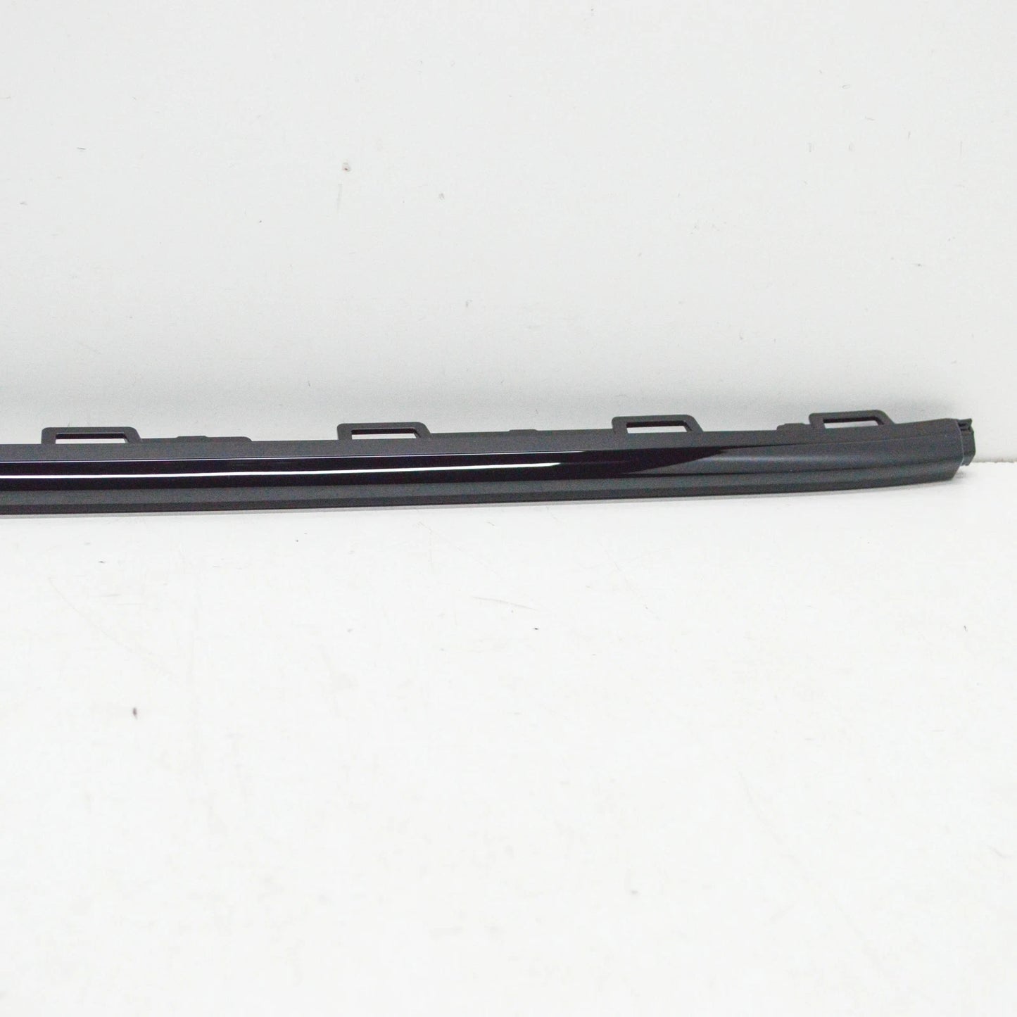NEW AUDI E-TRON SPORTBACK FRONT BUMPER CENTER MOLDING TRIM 4KE853057Y9B