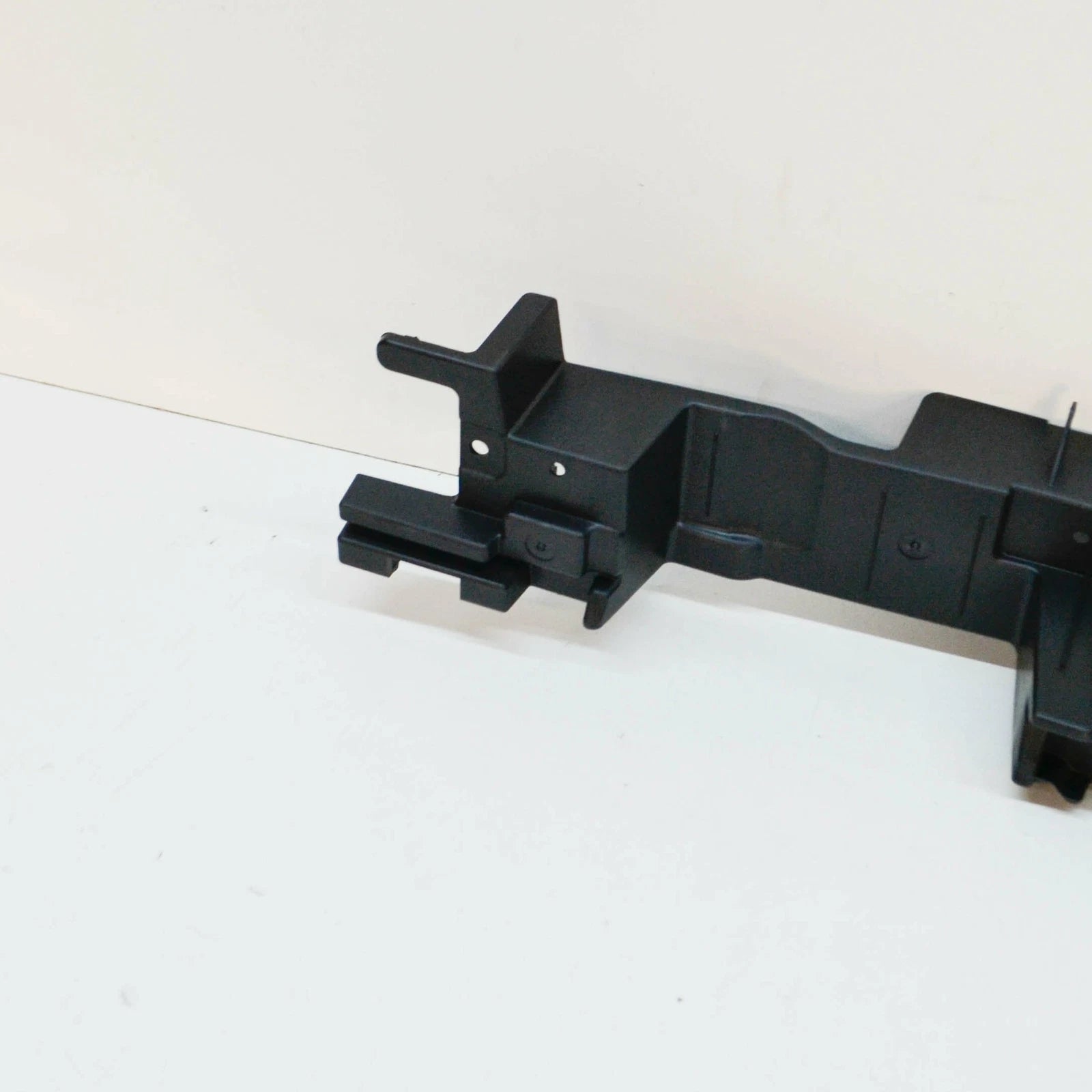 NEW BMW X7 G07 TRUNK REAR RIGHT SIDE MEMBER PAD 51477438978 ORIGINAL