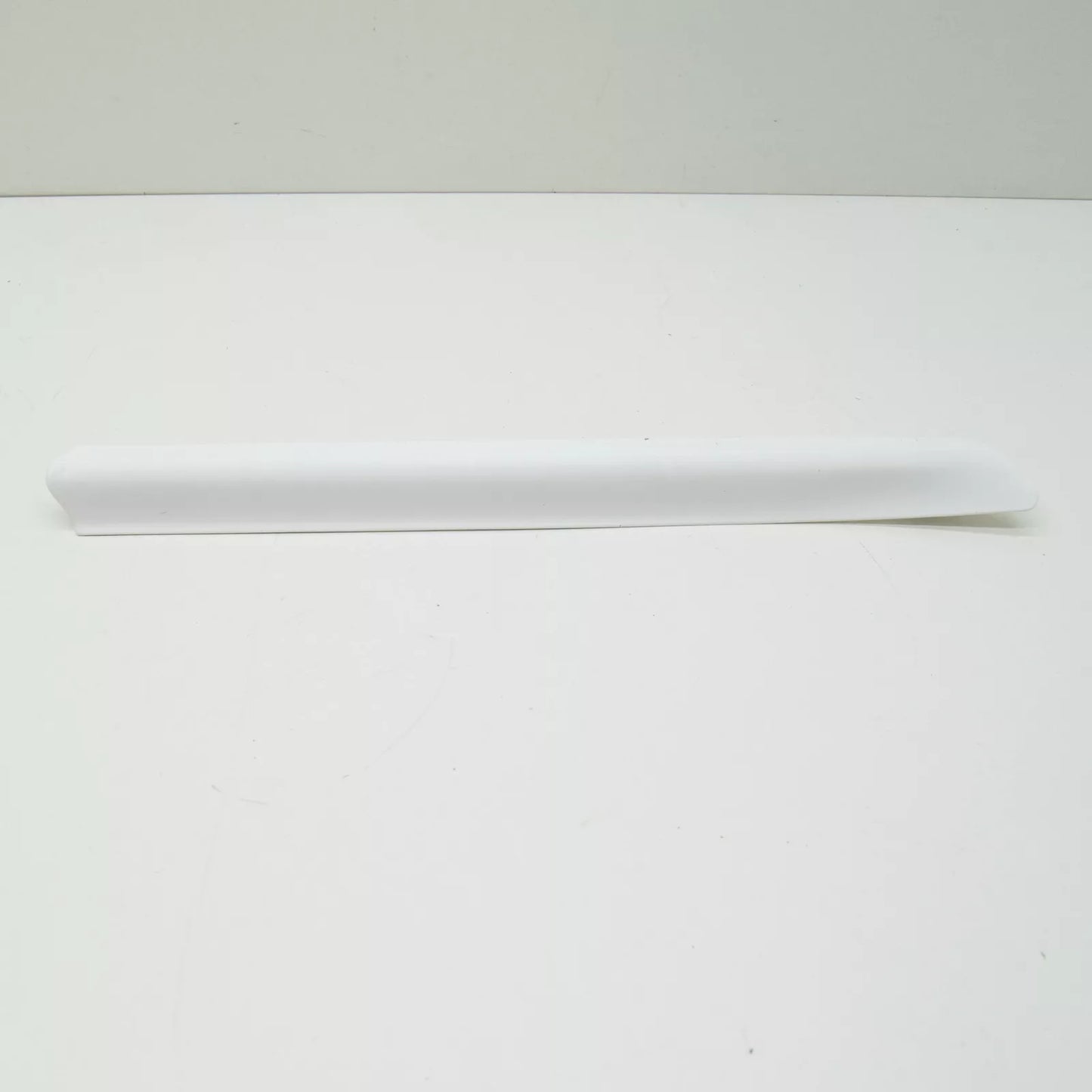 NEW BMW E46 CABRIO COUPE FENDER MOLDING LEFT FRONT 7001041 51137001041 ORIGINAL