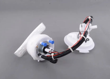 NEW BMW 6 CABRIO F12 FUEL PUMP 16117260636 7260636 ORIGINAL