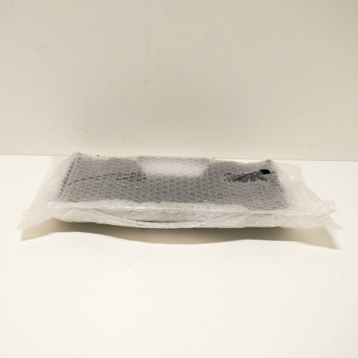 NEW VW PASSAT B7 REAR BUMPER TOW HITCH COVER 3AF807397A U34 ORIGINAL