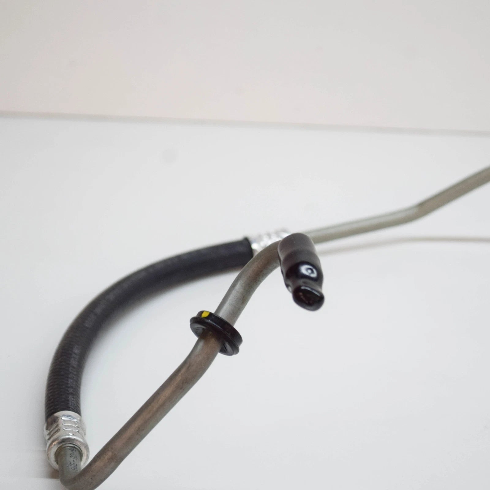 NEW MERCEDES-BENZ ML W164 OIL COOLER LINE A1645004672 ORIGINAL