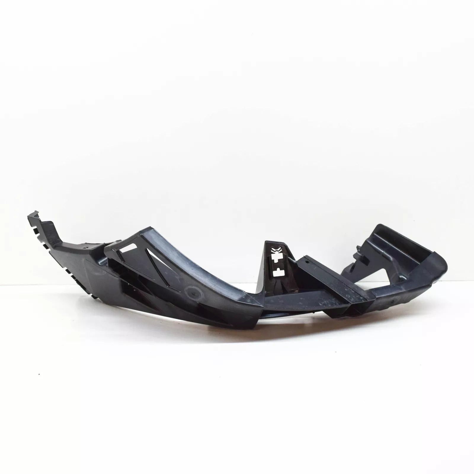 NEW MERCEDES-BENZ M-CLASS FRONT LEFT HEADLIGHT FRAME A1666200091 2015