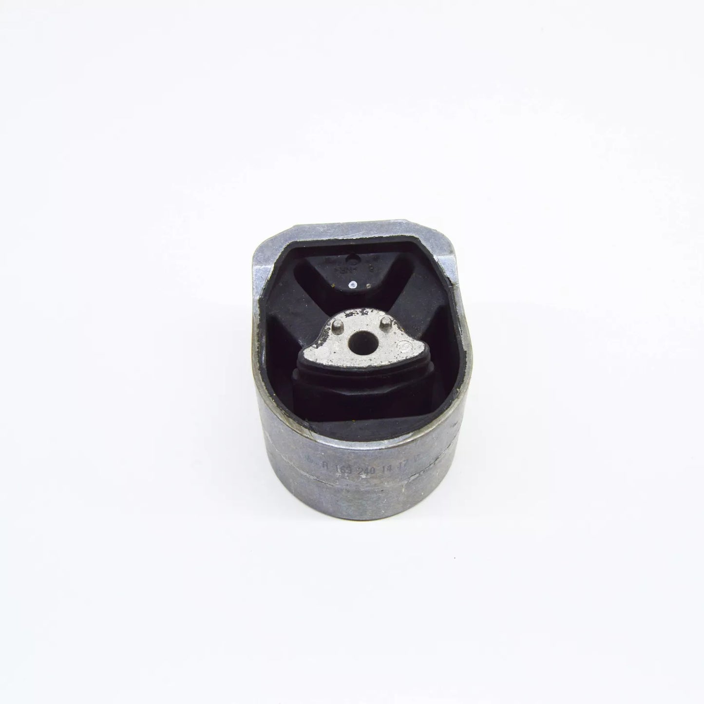 NEW MERCEDES-BENZ A W169 FRONT ENGINE MOUNTING SUPPORT A1692401417 ORIGINAL