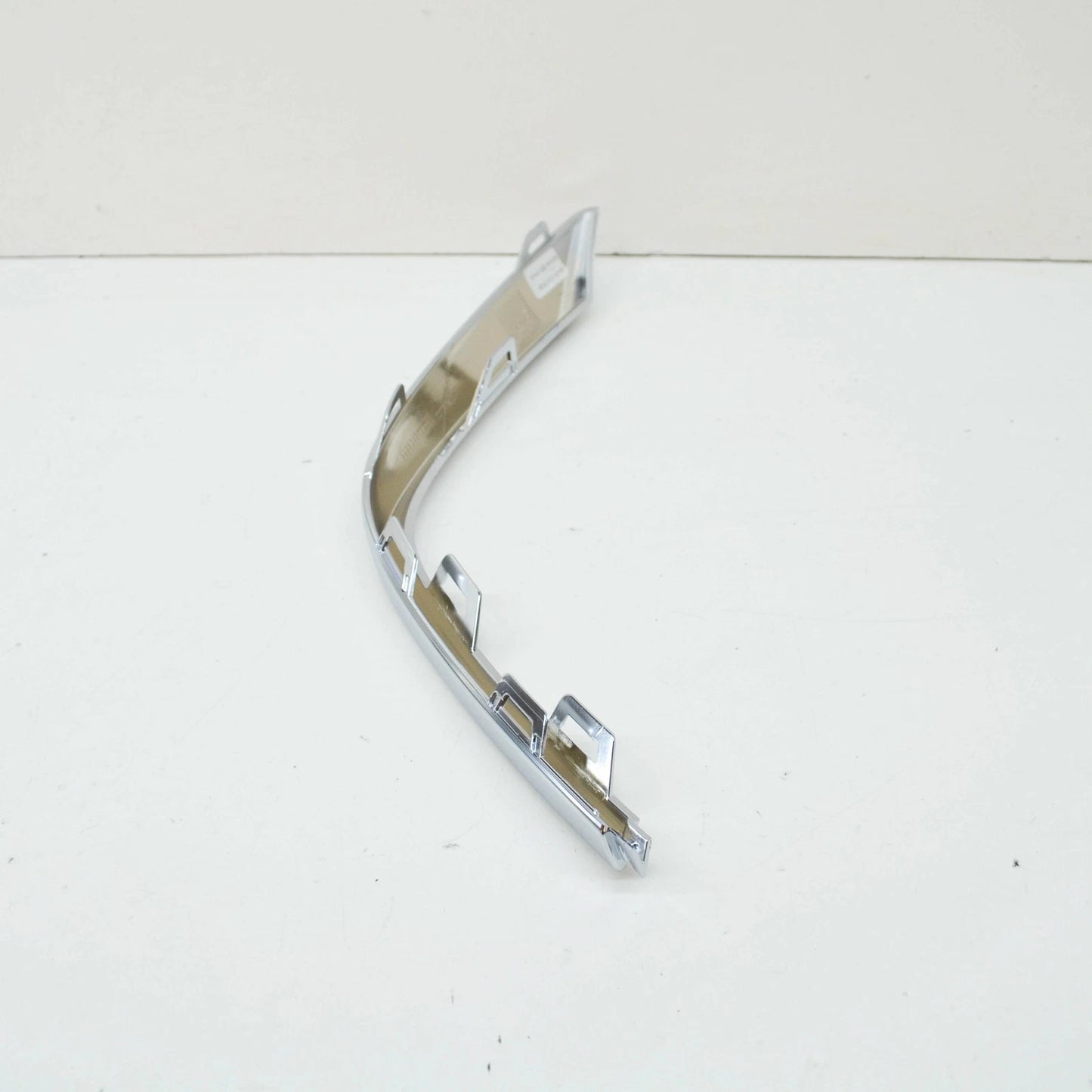 NEW AUDI A5 SPORTBACK 8W6 REAR LEFT BUMPER CHROME MOLDING 8W6853257A3Q7