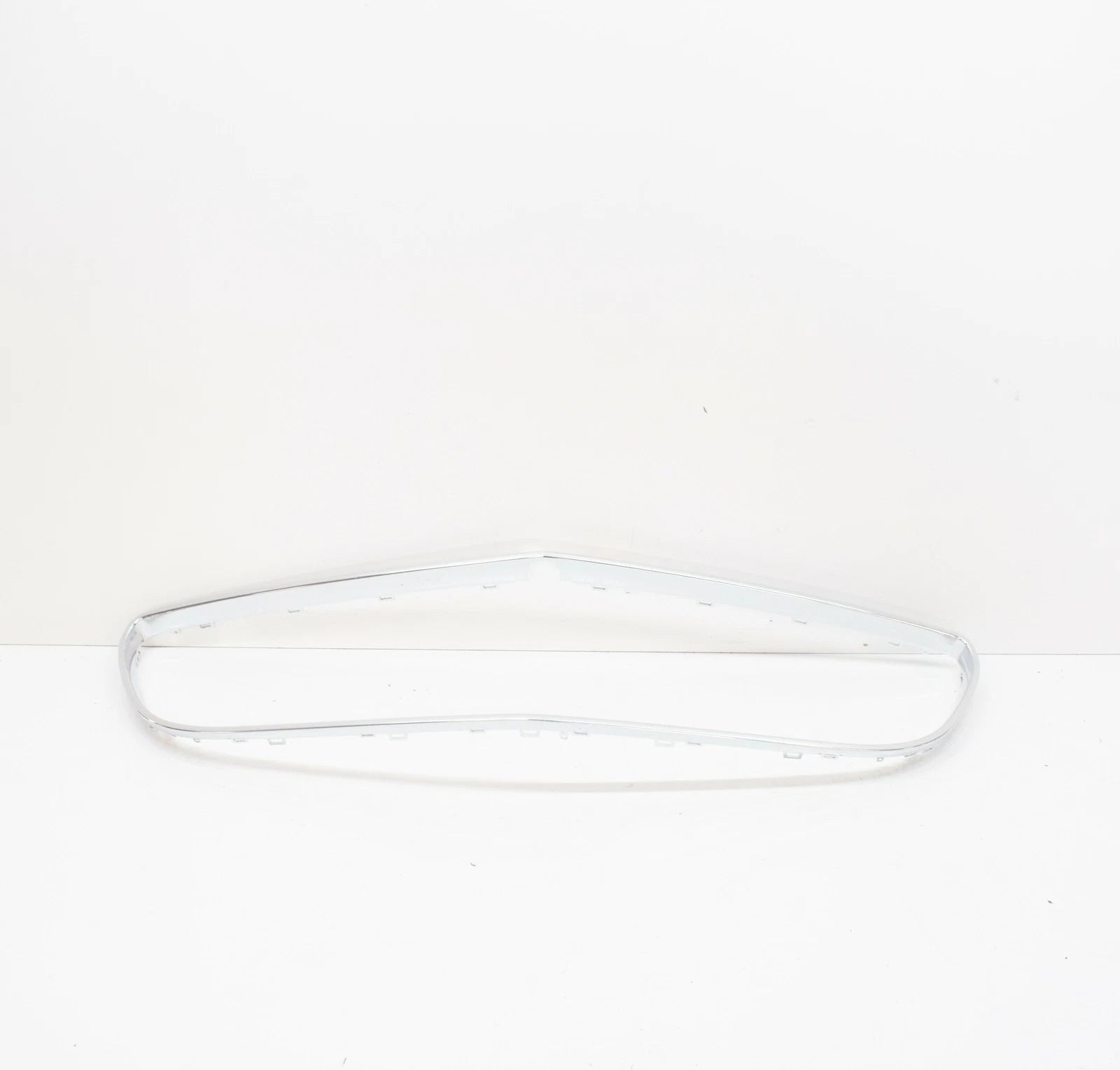 NEW MERCEDES-BENZ CLS C218 RADIATOR GRILLE SURROUND TRIM A2188850000 ORIGINAL