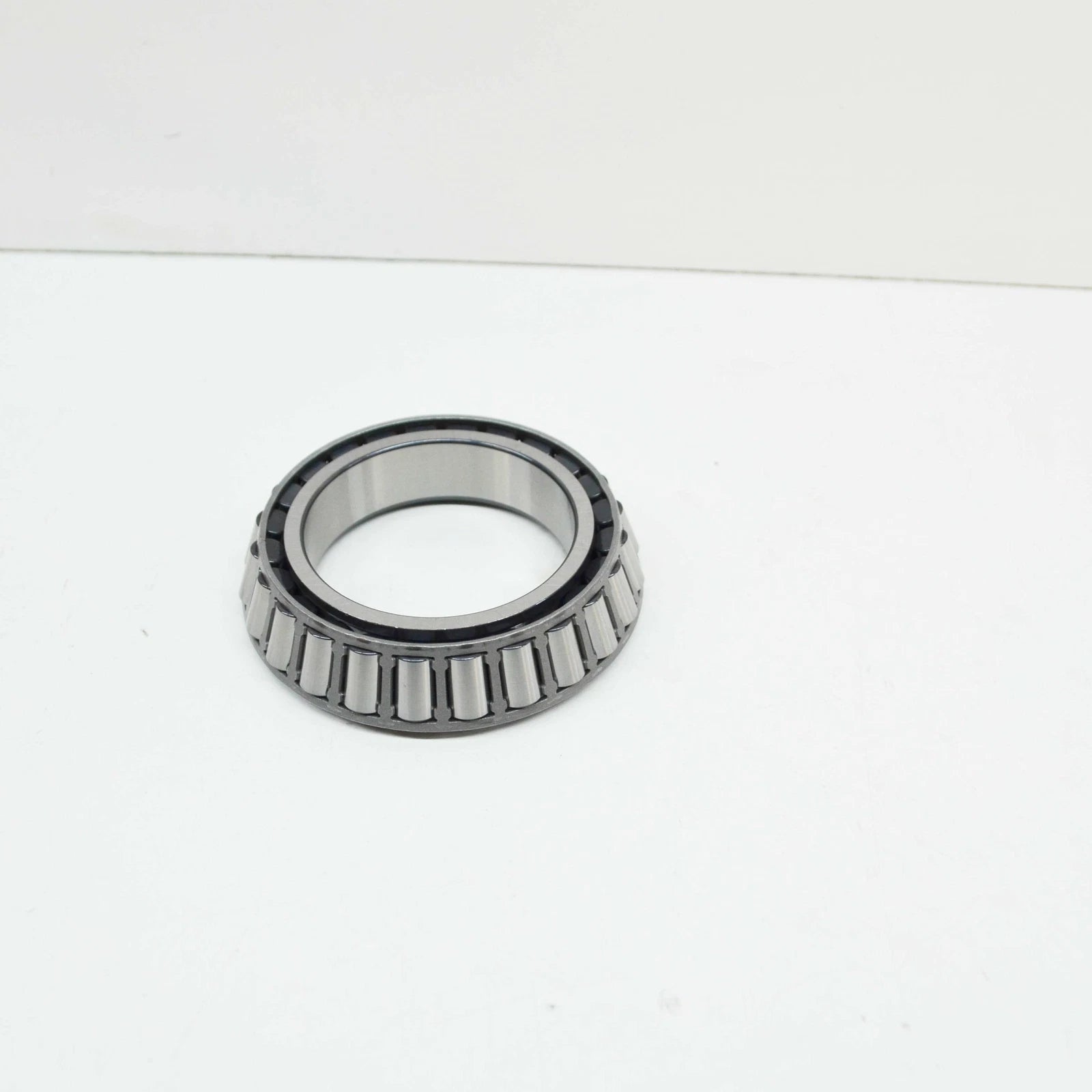 NEW AUDI A4 B8 FRONT DIFFERENTIAL RIGHT TAPERED BEARING 0B4409218C