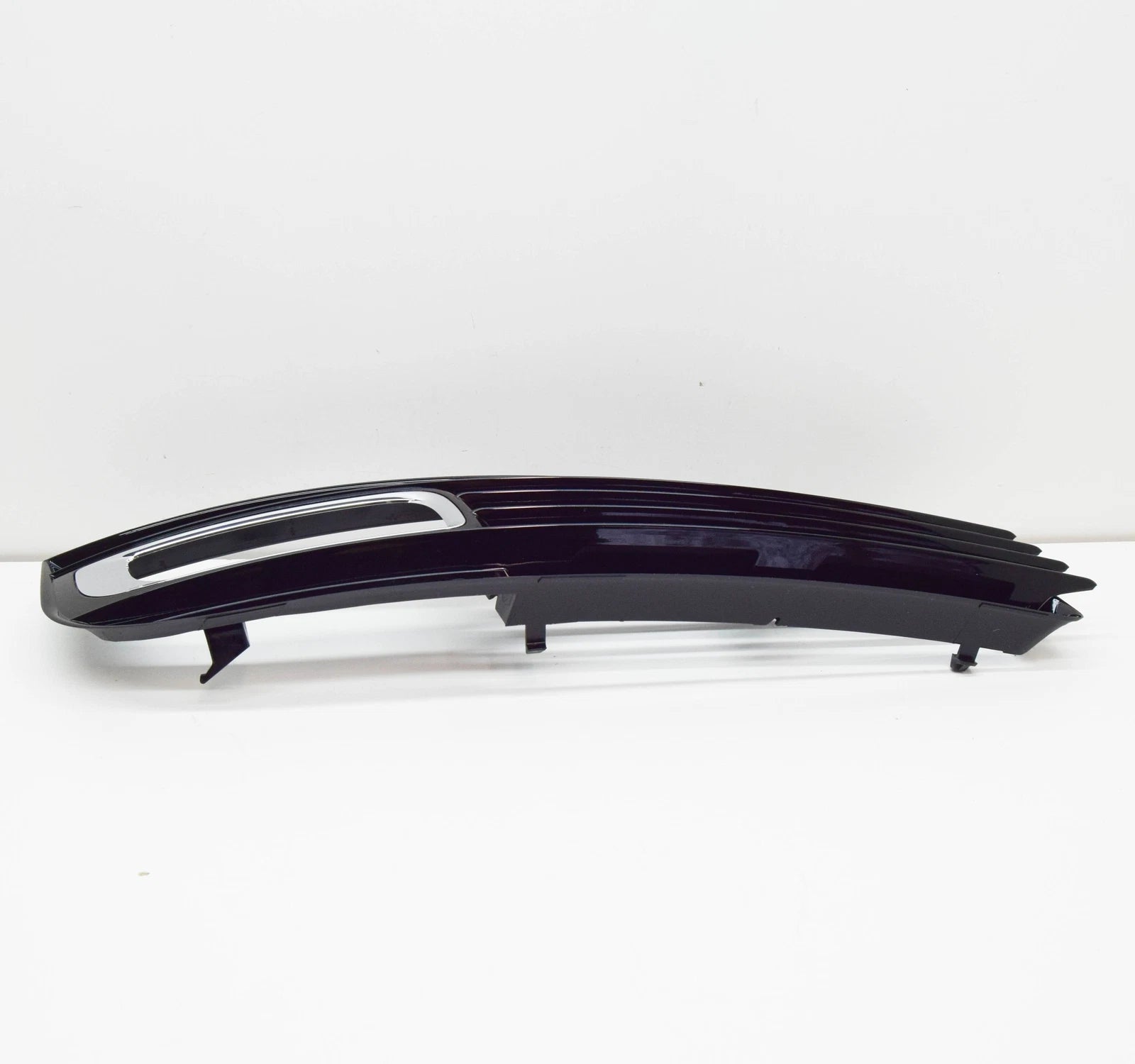 NEW AUDI A8 D3 FRONT BUMPER RIGHT AIR GUIDE GRILLE 4E0807680A ORIGINAL