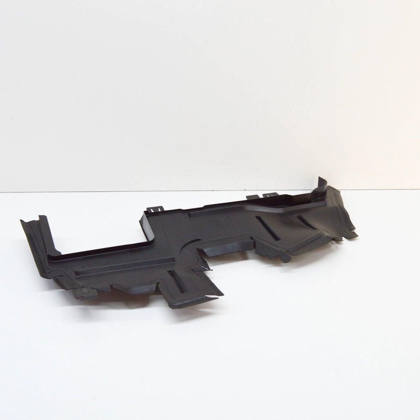 NEW AUDI A6 C7 RADIATOR RIGHT AIR GUIDE 4G0121284CA