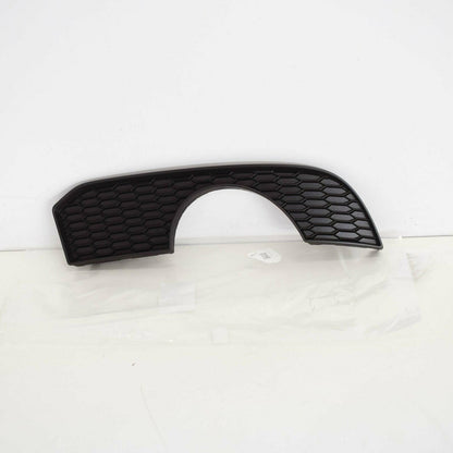 NEW AUDI A3 8V FRONT BUMPER RIGHT SIDE GRILLE TRIM 8V5807820C ORIGINAL