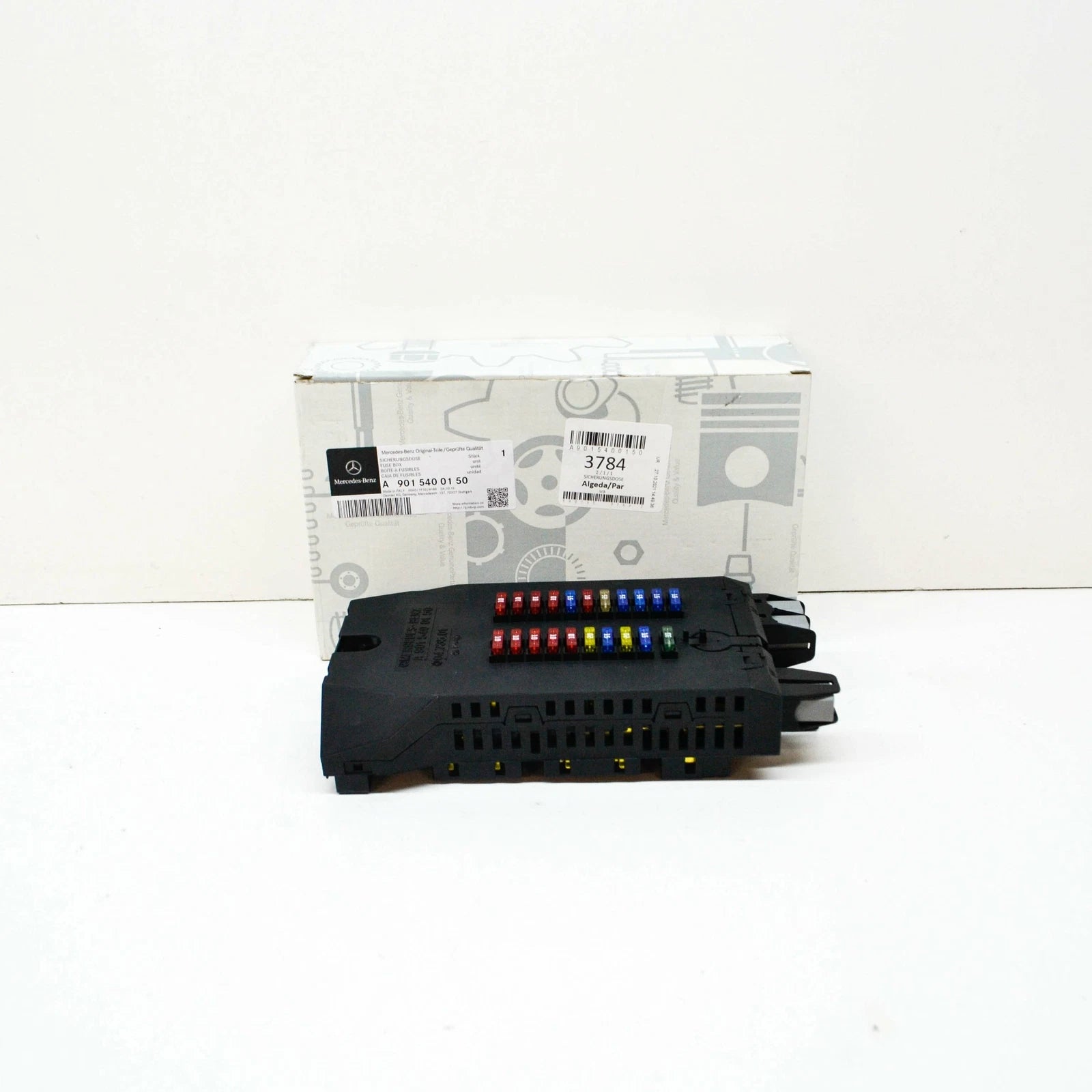 NEW MERCEDES-BENZ SPRINTER W905 FUSE BOX A9015400150
