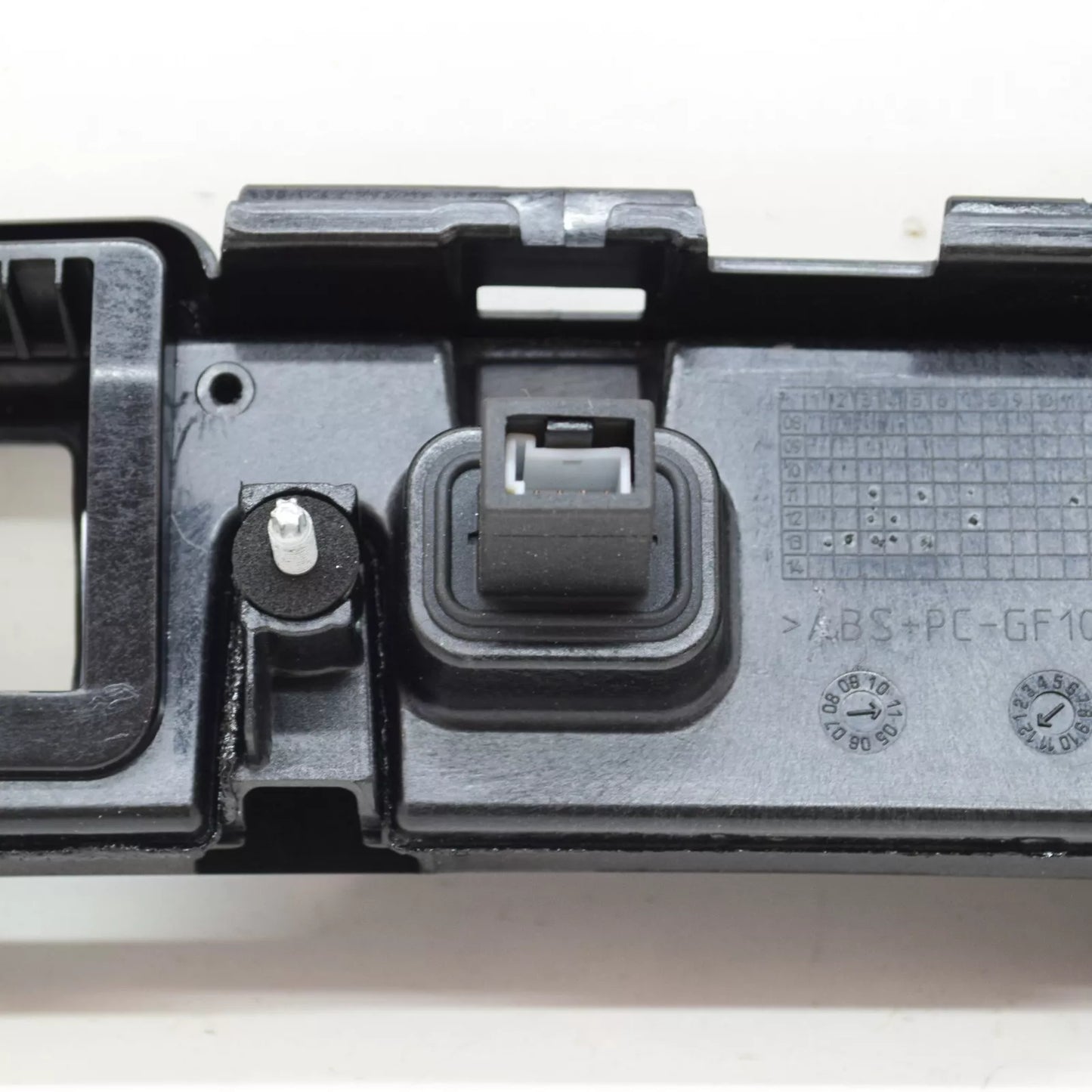 NEW BMW 5 GRAN TURISMO F07 REAR TRUNK LID GRIP 51137211221 7211221 ORIGINAL