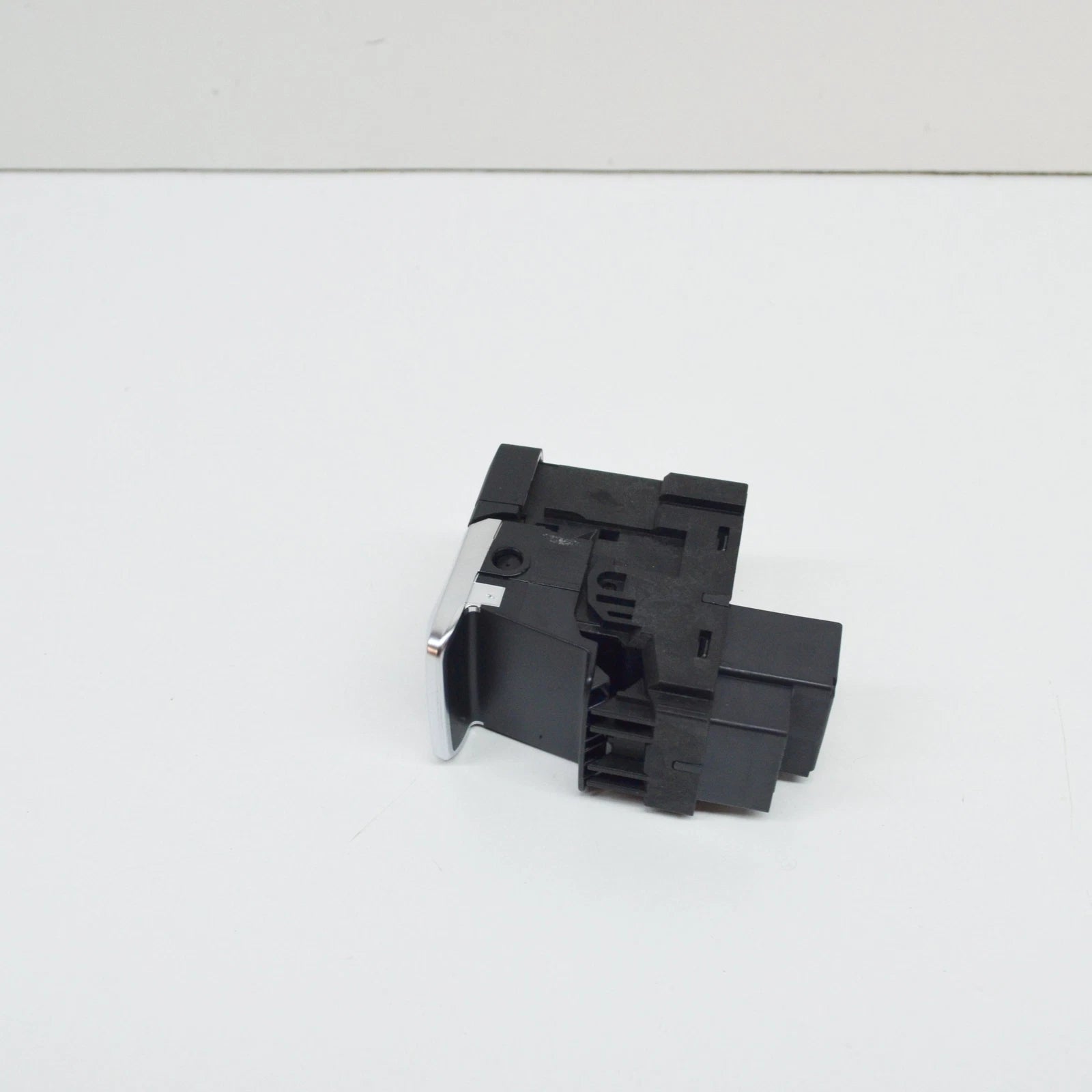 NEW AUDI Q3 8U ELECTROMECHANICAL PARKING BRAKE EPB SWITCH 8U0927225G6PS