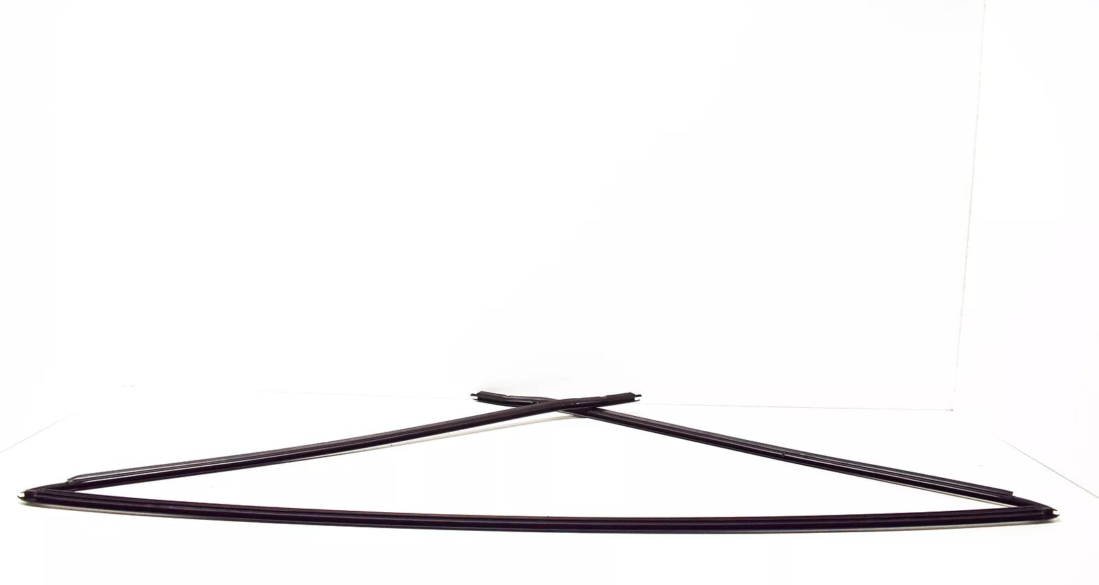 NEW BMW 5 E39 WINDSCREEN UPPER MOULDING TRIM 51318172745 8172745 ORIGINAL