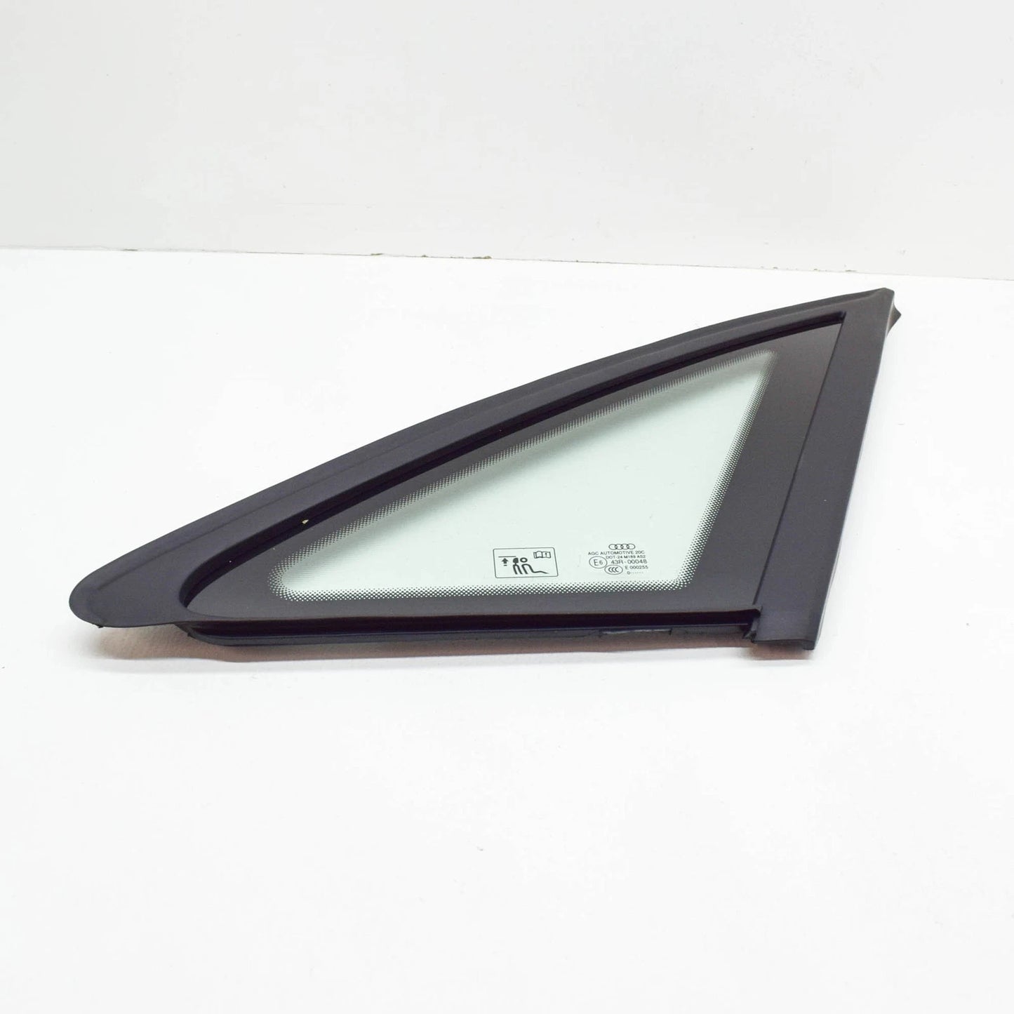 NEW AUDI A4 B8 REAR RIGHT DOOR QUARTER WINDOW 8K5845300GNVB ORIGINAL