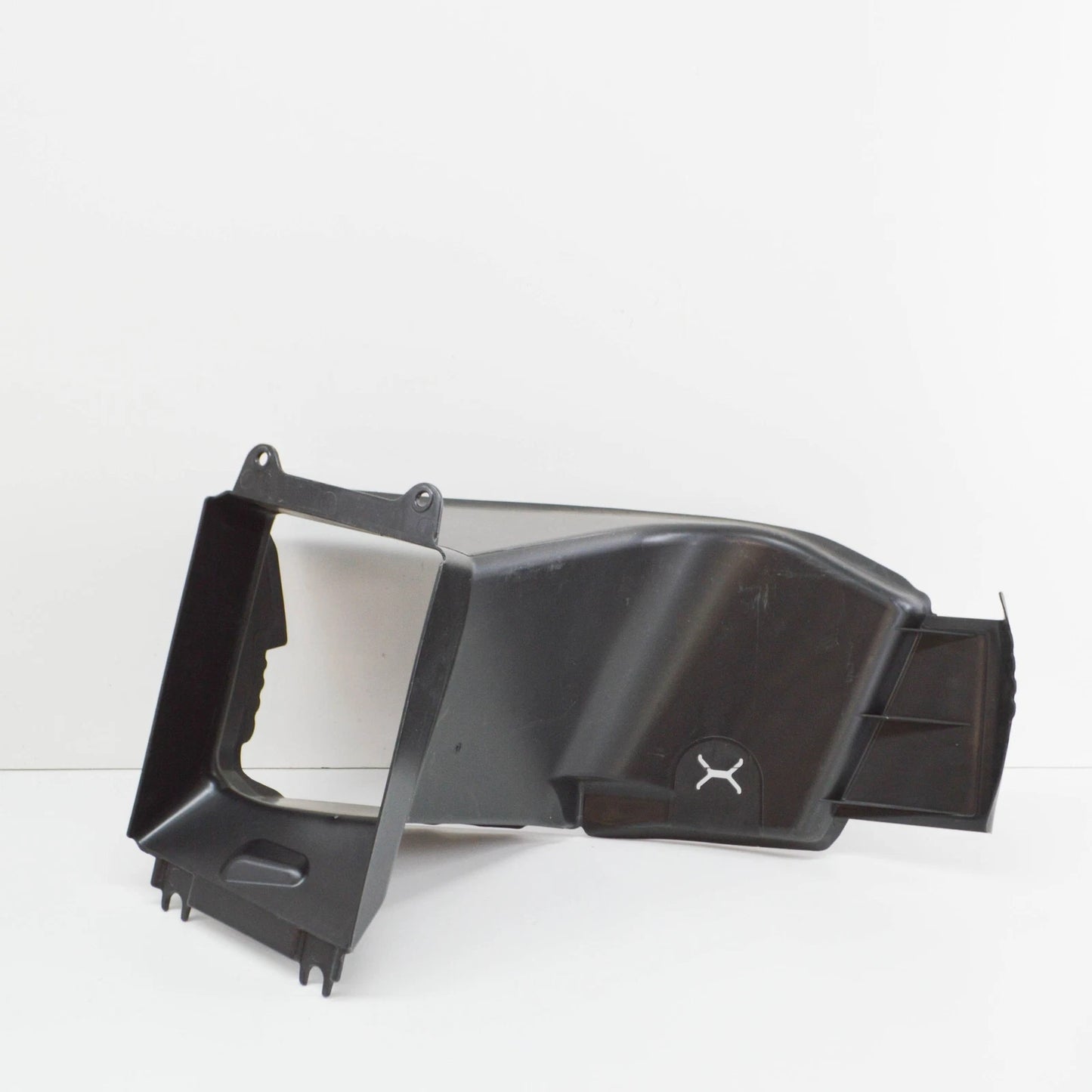 NEW AUDI TTRS 8J RIGHT OUTER AIR DUCT 8J0121673 ORIGINAL