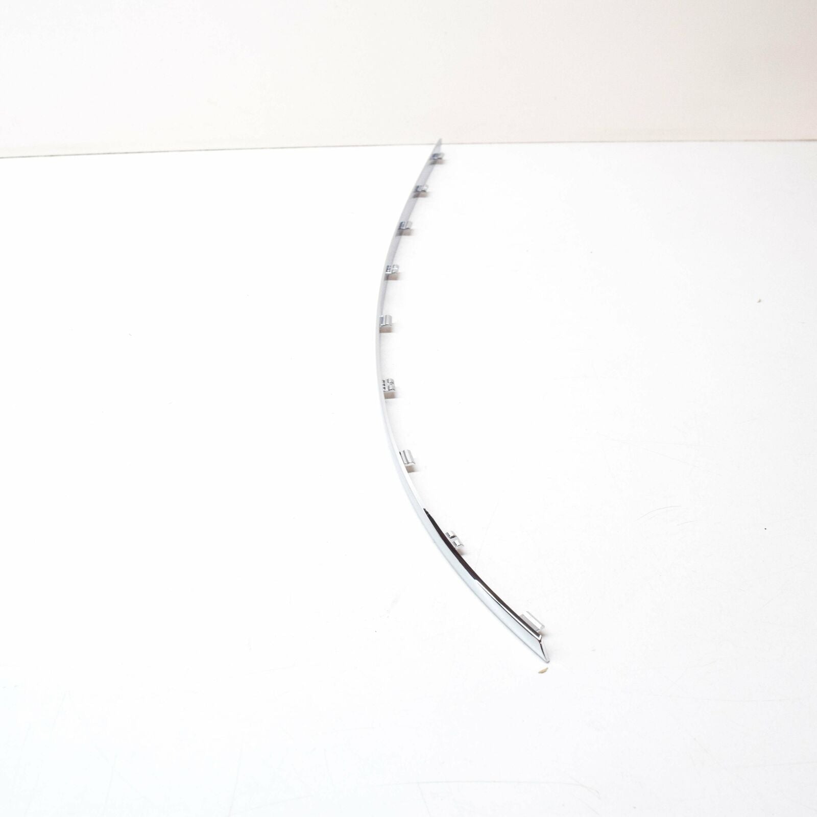 NEW MERCEDES-BENZ C-CLASS W204 REAR BUMPER RIGHT MOLDING A2048851021 ORIGINAL