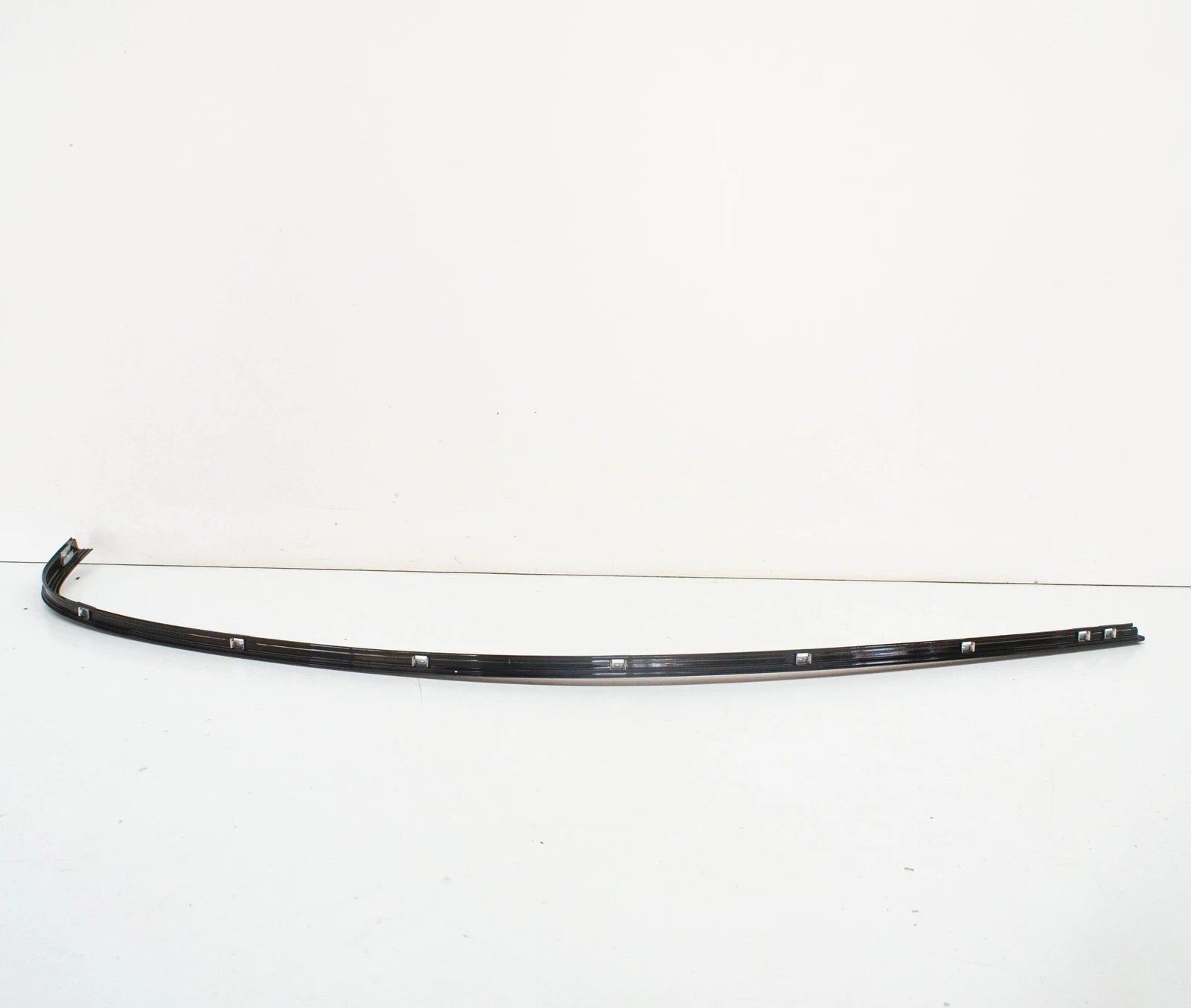 NEW BMW 5 E39 REAR RIGHT DOOR COVERING 51342427412 2427412 ORIGINAL