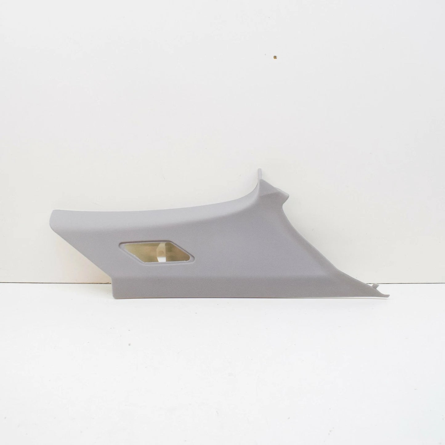 NEW BMW 3 E46 REAR LEFT C-PILLAR COVER TRIM 51438222627 8222627 ORIGINAL