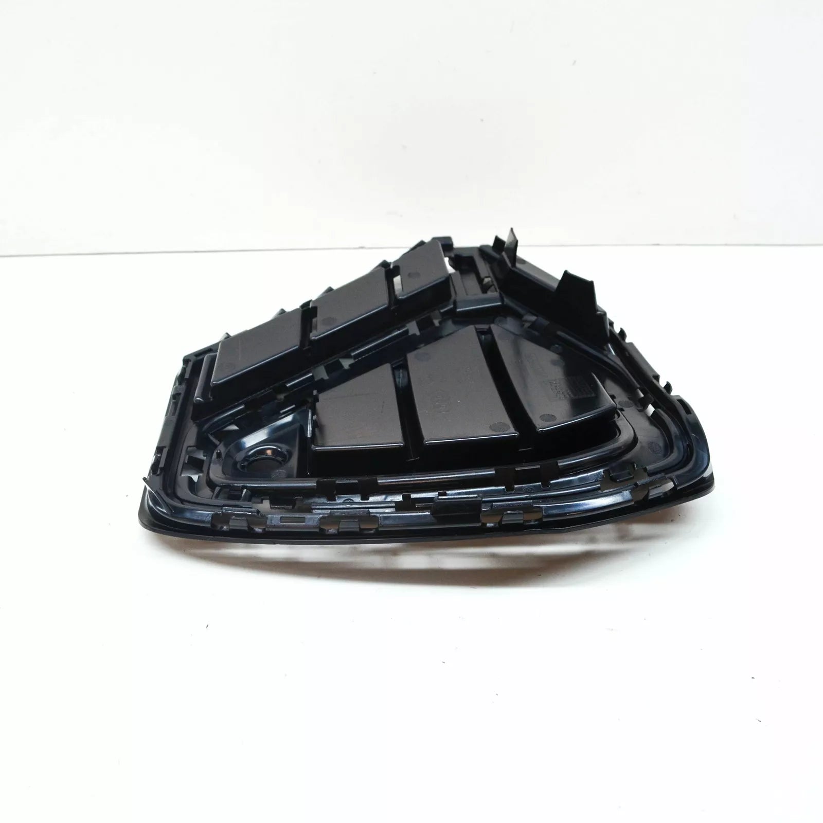 NEW AUDI Q3 F3 FRONT BUMPER LEFT LOWER GRILLE 83A807681D9B9