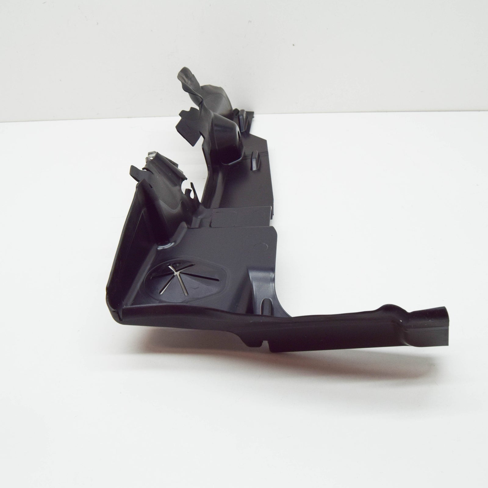 NEW AUDI Q2 GA LEFT RADIATOR AIR GUIDE 81A121283N ORIGINAL