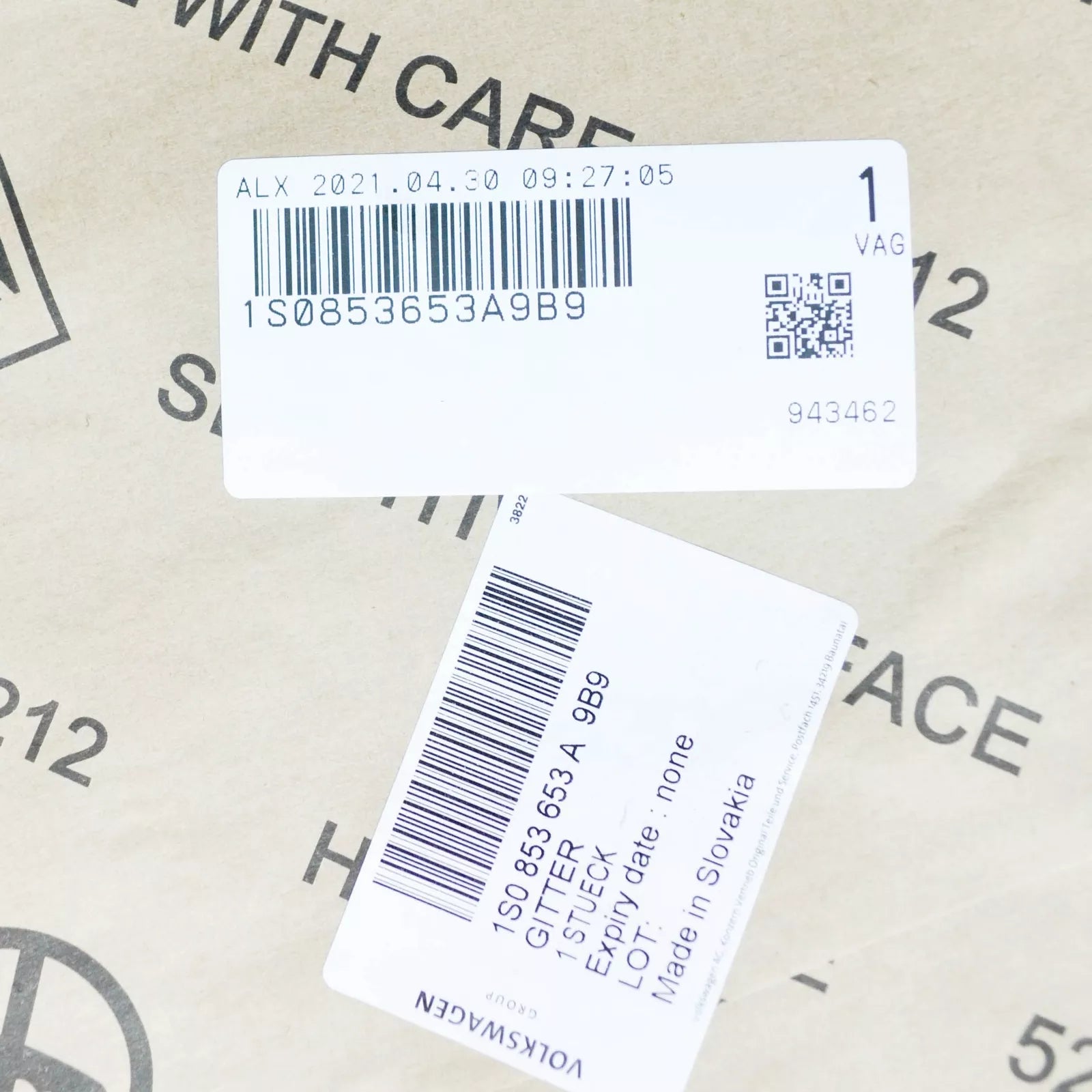 NEW VOLKSWAGEN UP FRONT RADIATOR GRILLE 1S0853653A9B9 ORIGINAL