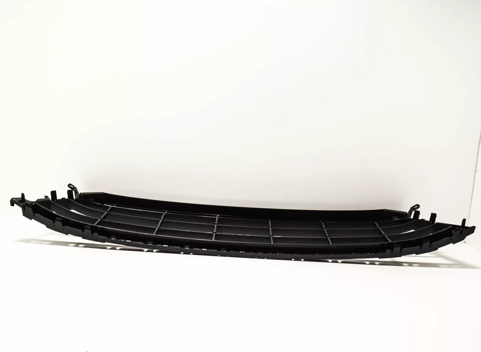 NEW VOLKSWAGEN SCIROCCO FRONT BUMPER CENTER LOWER GRILLE 1K8853677D9B9 ORIGINAL
