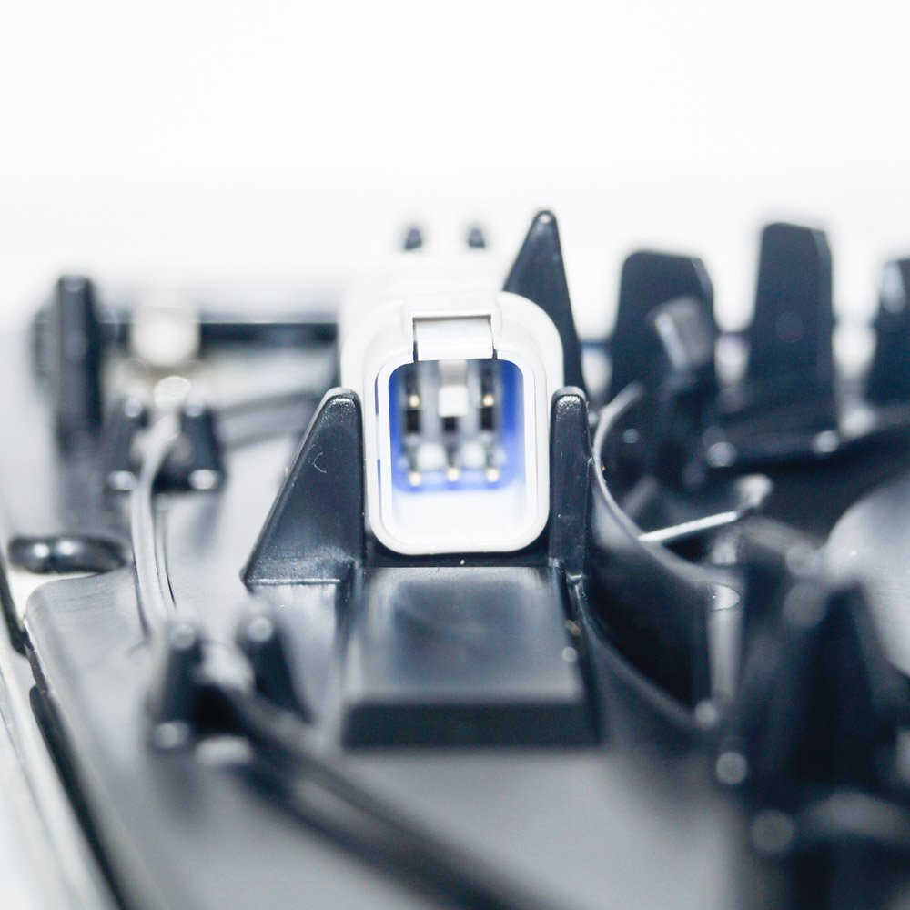 NEW MERCEDES-BENZ B W246 FRONT LEFT DOOR MIRROR GLASS LHD A2468101521 ORIGINAL