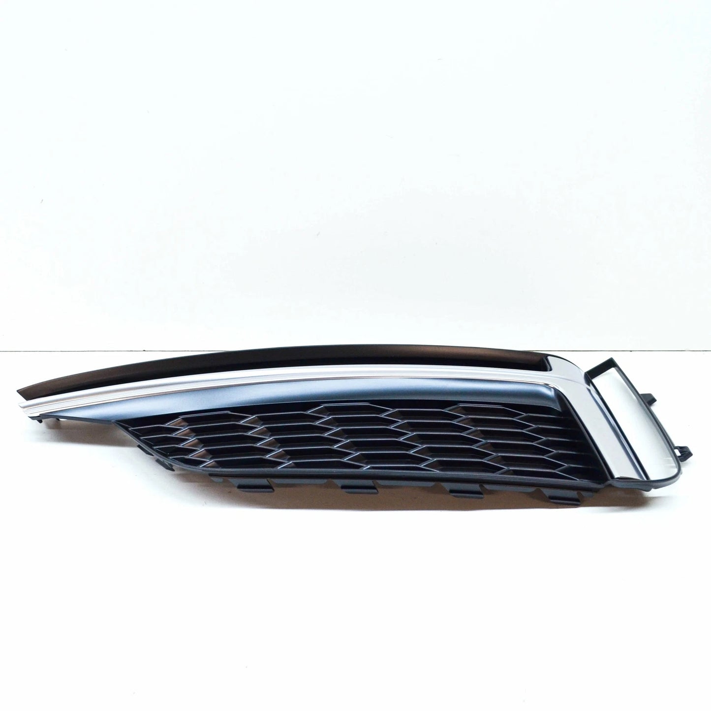 NEW AUDI A5 8W6 FRONT RIGHT AIR GUIDE GRILLE 8W6807682KRU6