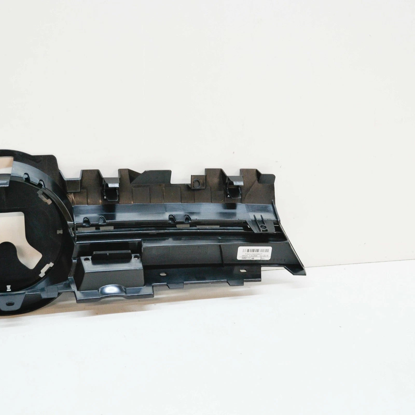 NEW VOLKSWAGEN UP FRONT RADIATOR GRILLE 1S0853653A9B9 ORIGINAL