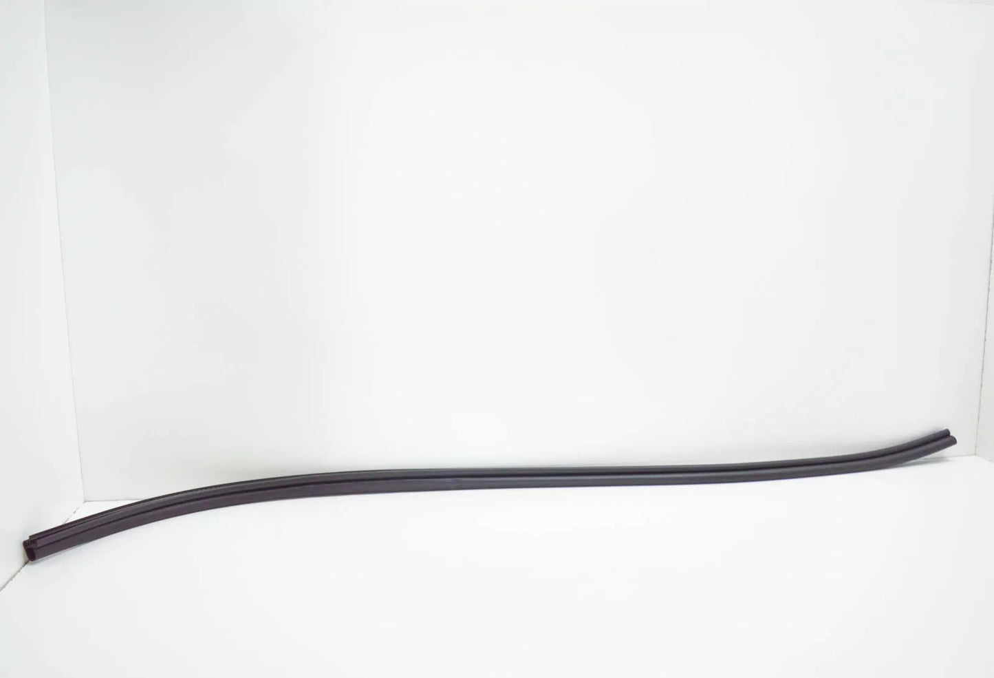 NEW AUDI A3 8P BONNET WATER BOX RUBBER SEAL 8P0823723B ORIGINAL