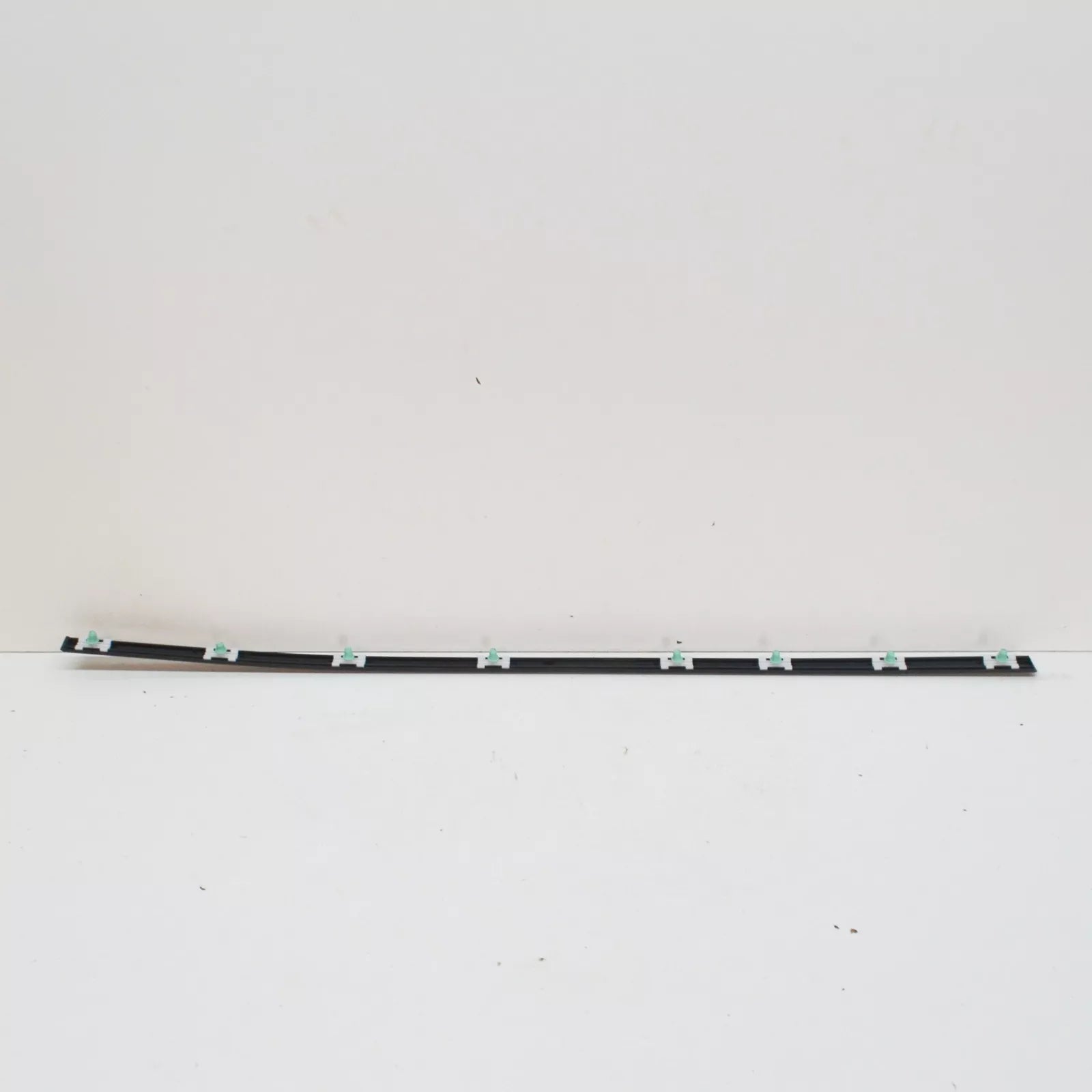 NEW BMW 3 E46 FRONT LEFT DOOR MOLDING 51138208449 8208449 ORIGINAL