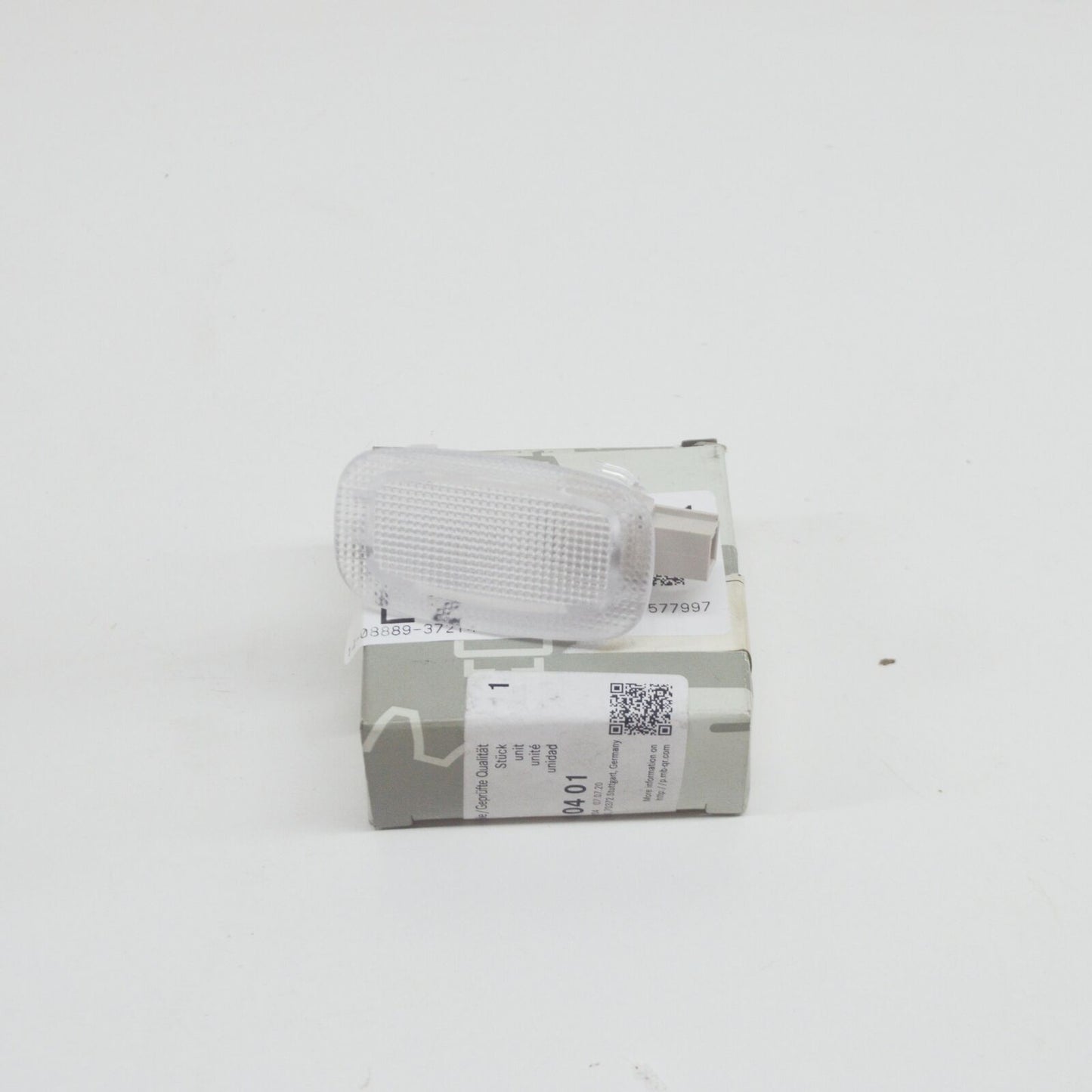 NEW MERCEDES-BENZ CLA C117 GLOVE COMPARTMENT INTERIOR LIGHT A2218200401 ORIGINAL